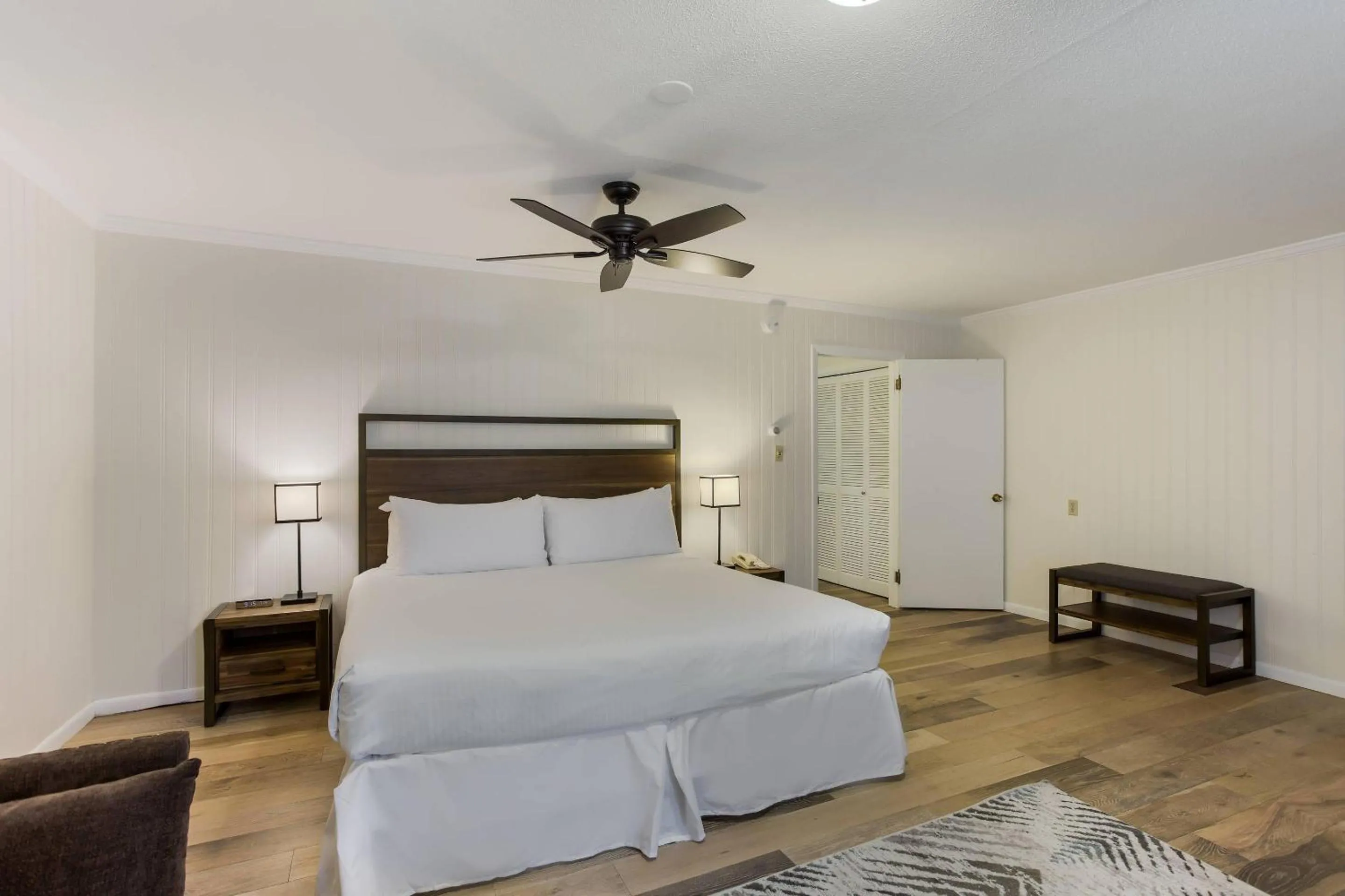 Bedroom, Bed in The Palmer House Resort, an Ascend Collection Hotel