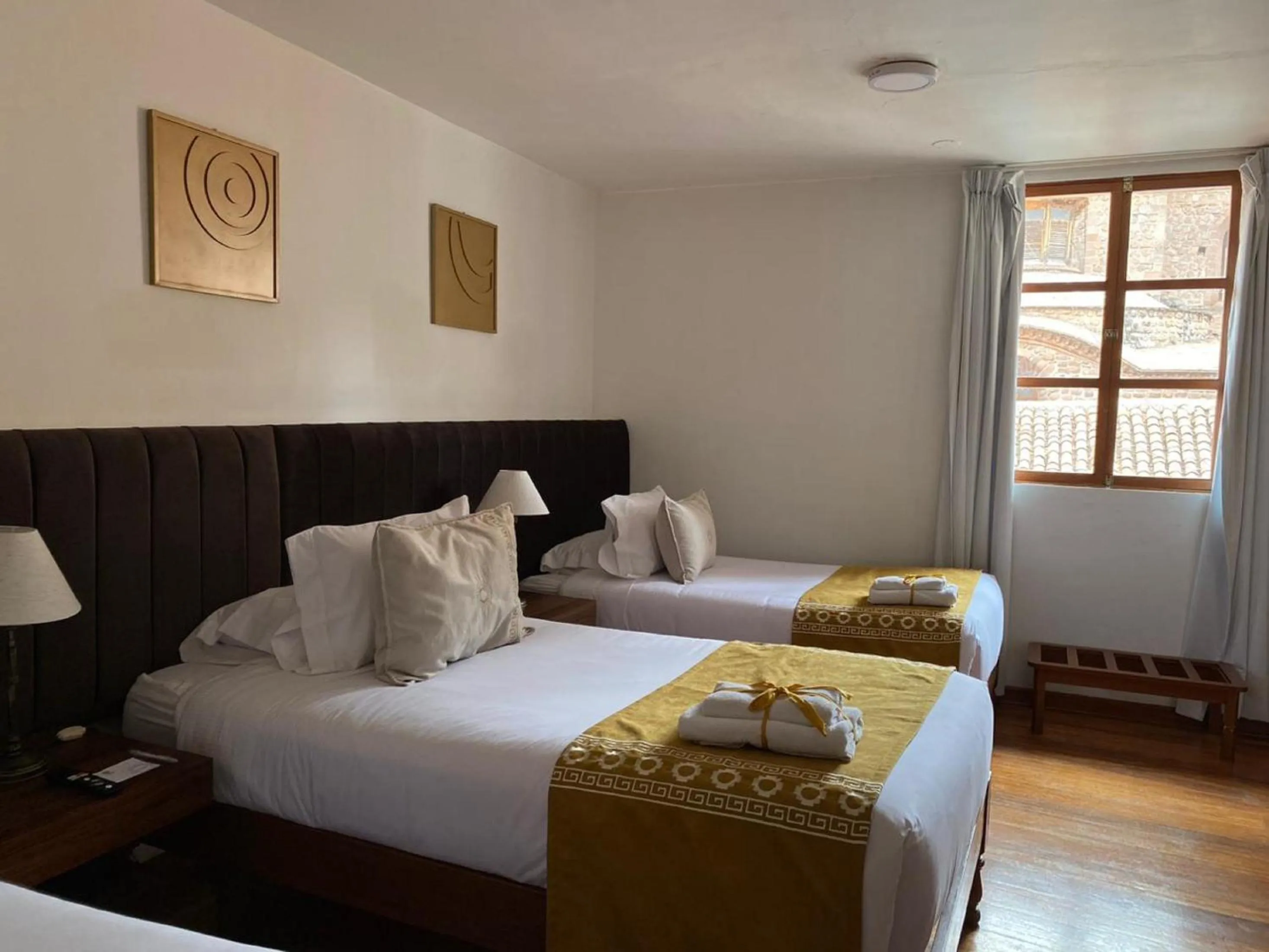Photo of the whole room, Bed in Katari at Plaza de Armas Cusco