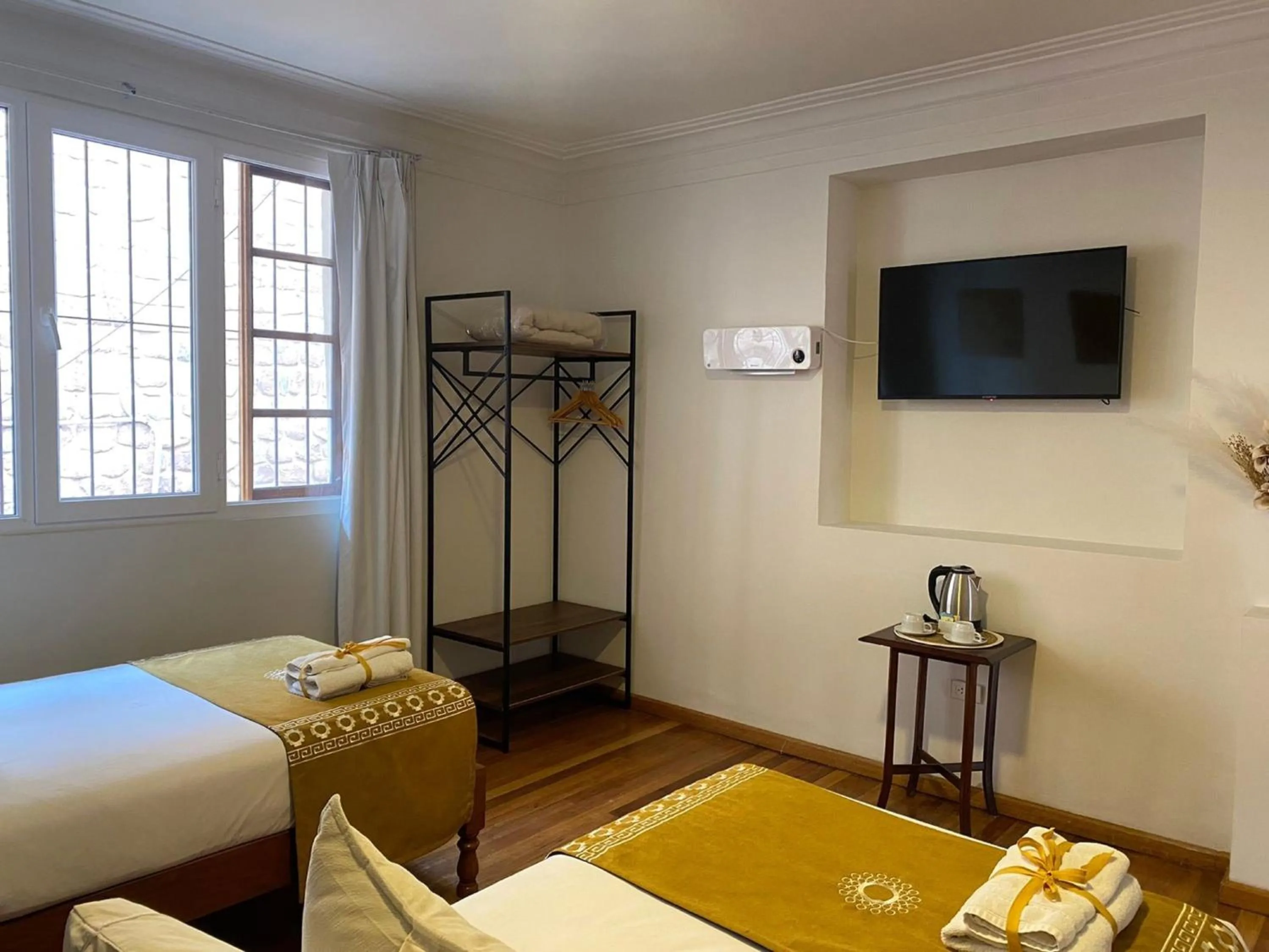 TV and multimedia, Bed in Katari at Plaza de Armas Cusco