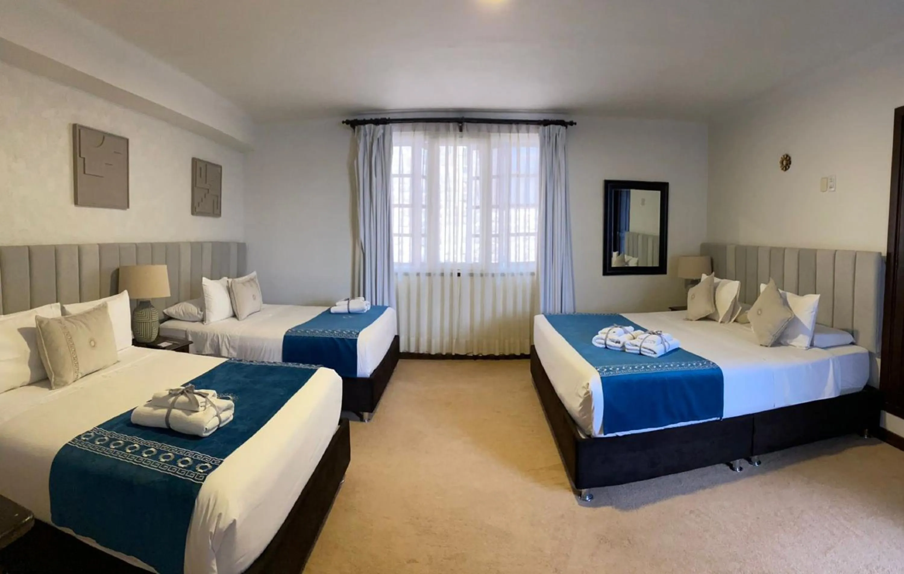 Photo of the whole room, Bed in Katari at Plaza de Armas Cusco