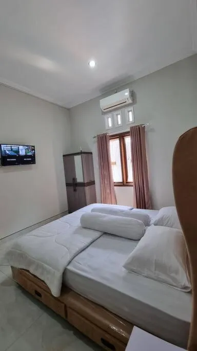 Bed in Oemah Wisata RinginSari -Full House, 5 Bed Rooms-