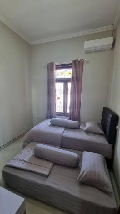 Bed in Oemah Wisata RinginSari -Full House, 5 Bed Rooms-