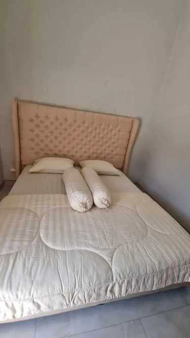 Bed in Oemah Wisata RinginSari -Full House, 5 Bed Rooms-