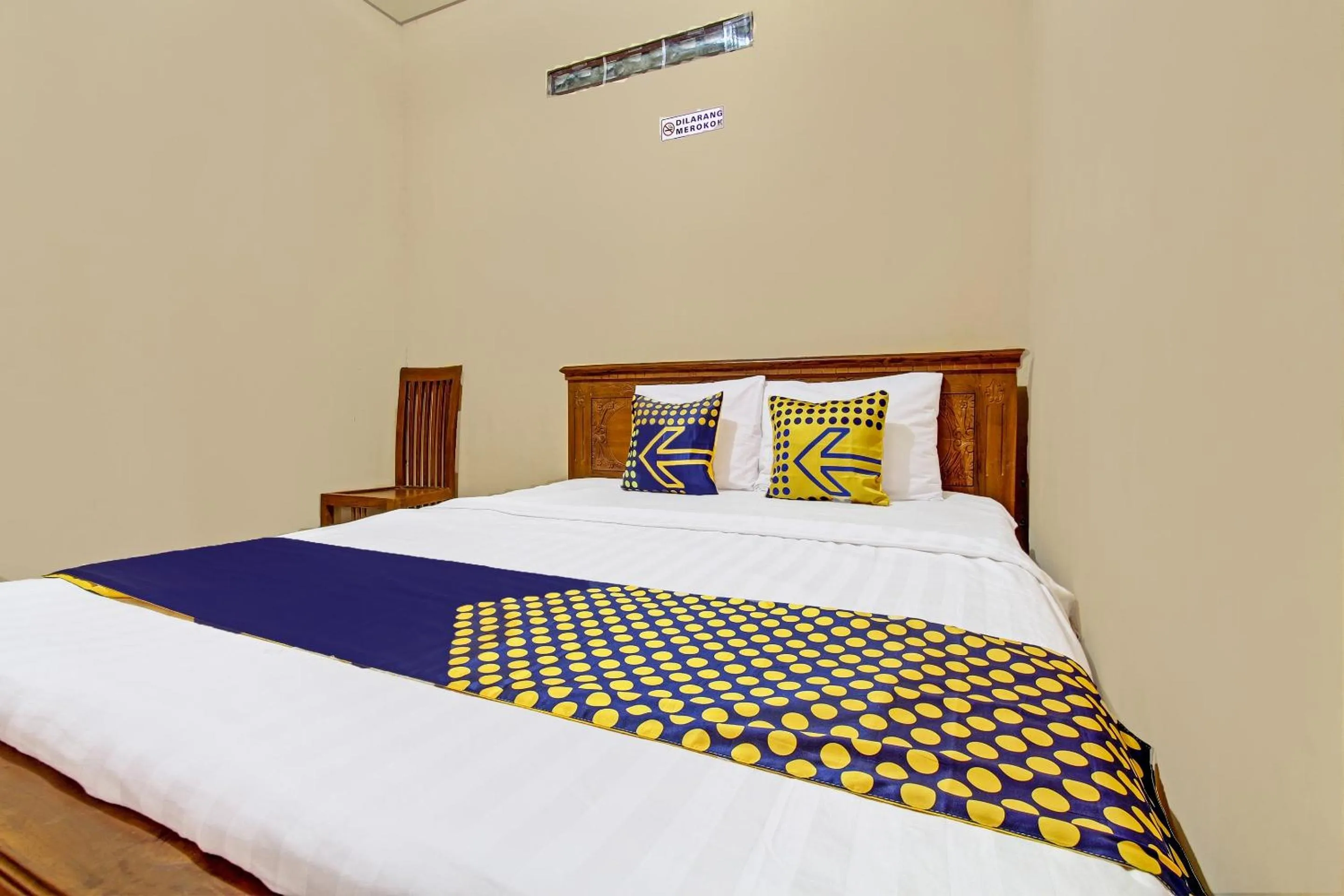 Bedroom, Bed in Hotel O Timoti Guest House