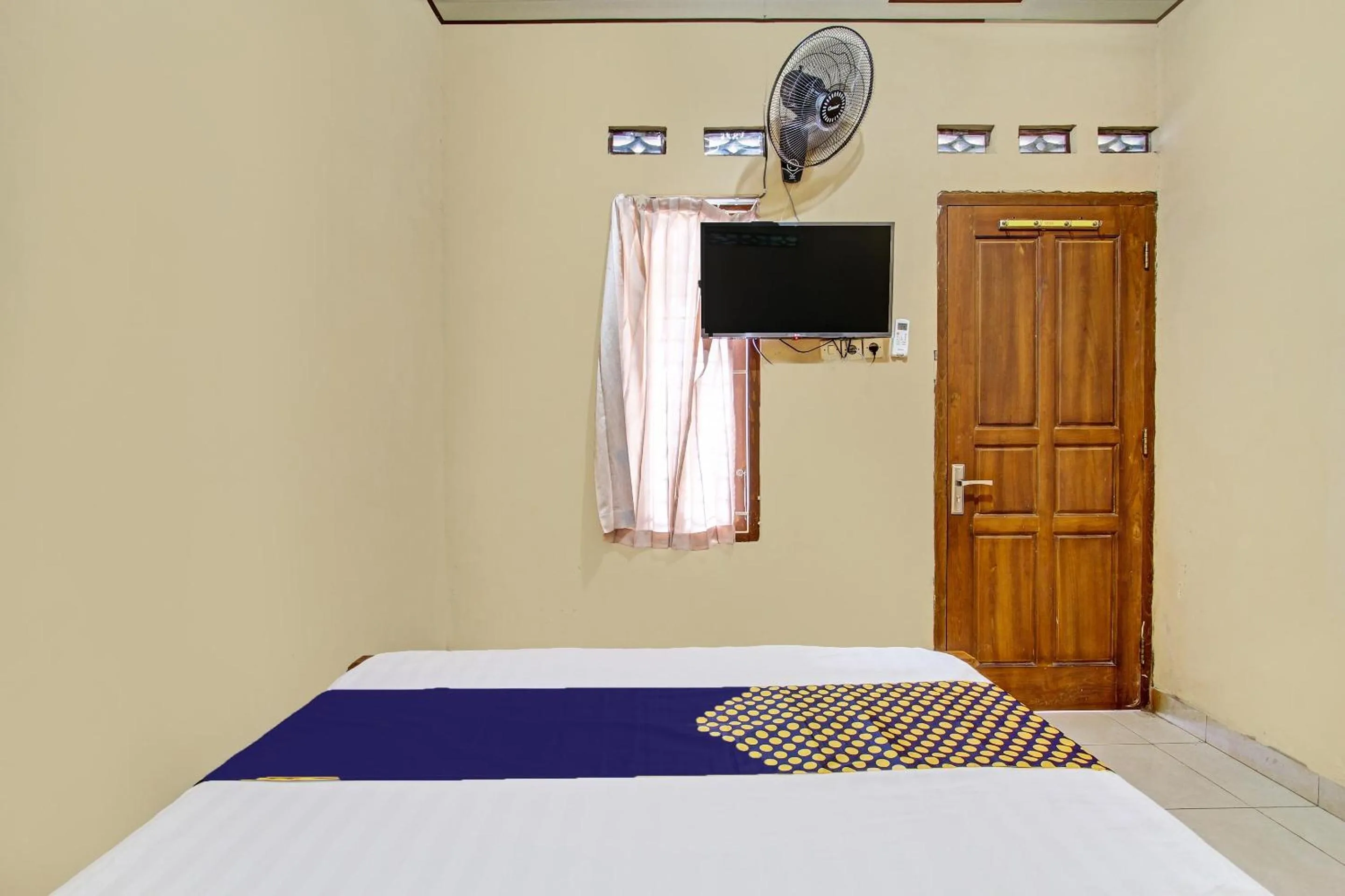 Bedroom, Bed in Hotel O Timoti Guest House