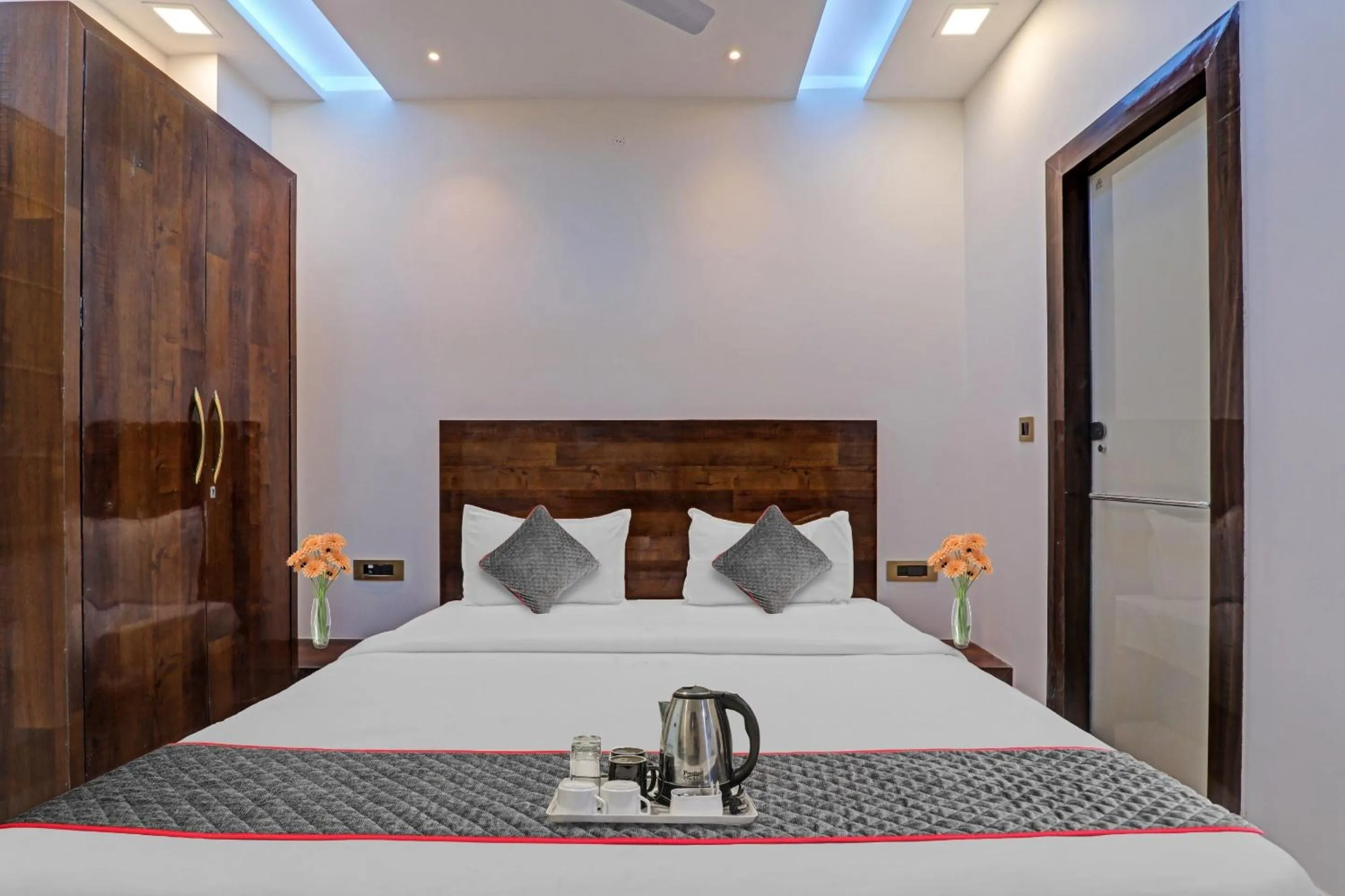 Bedroom, Bed in Townhouse Hotel Spotlight