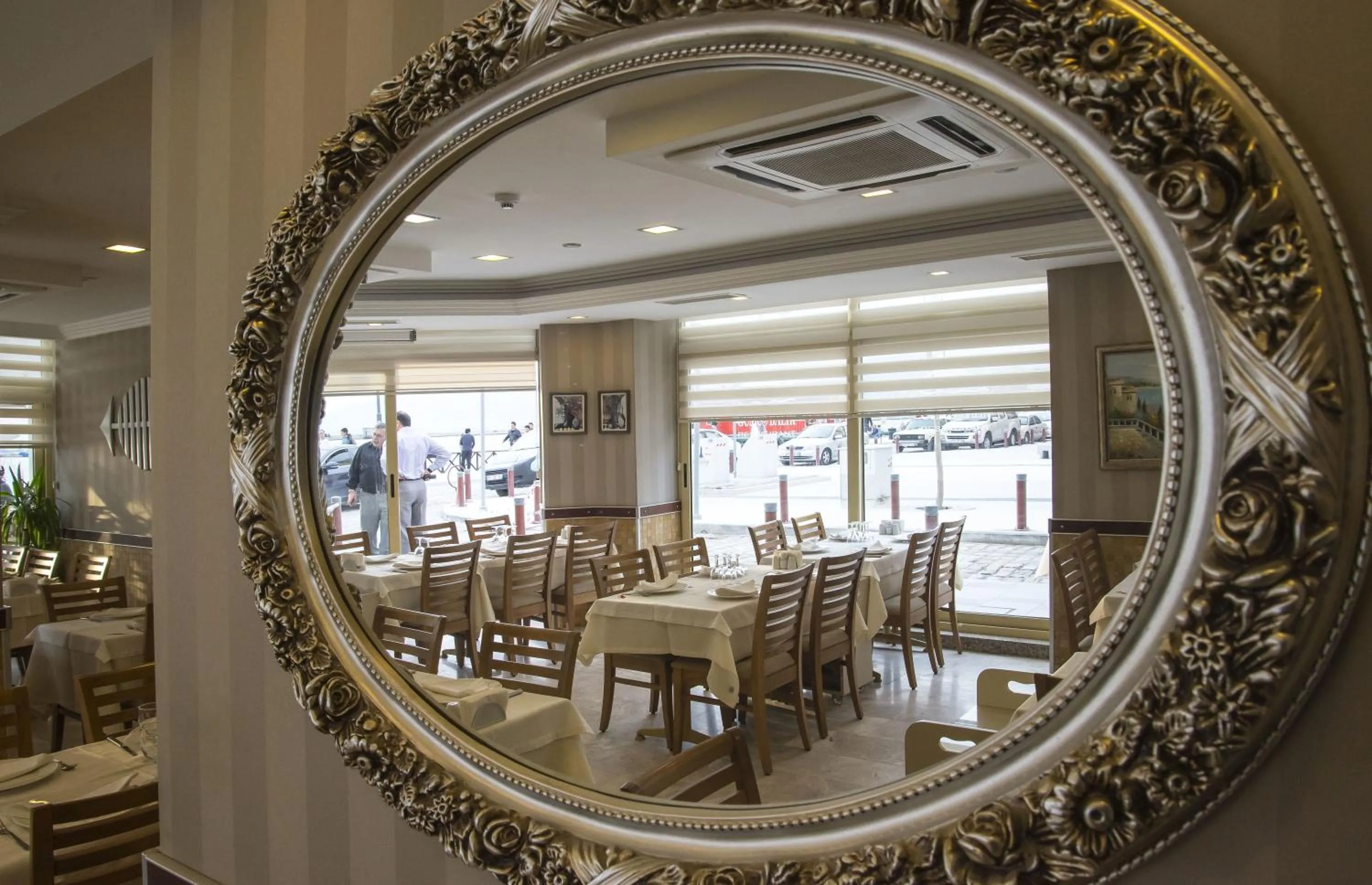 Restaurant/places to eat in Kilim Hotel Izmir