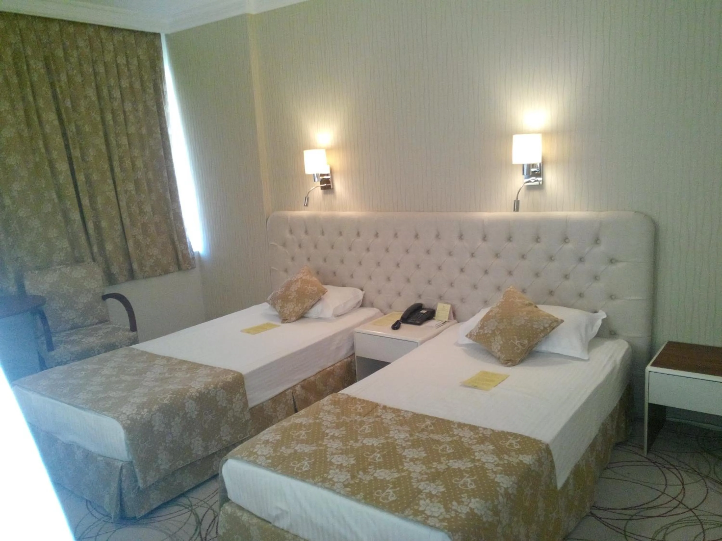 Shower in Kilim Hotel Izmir