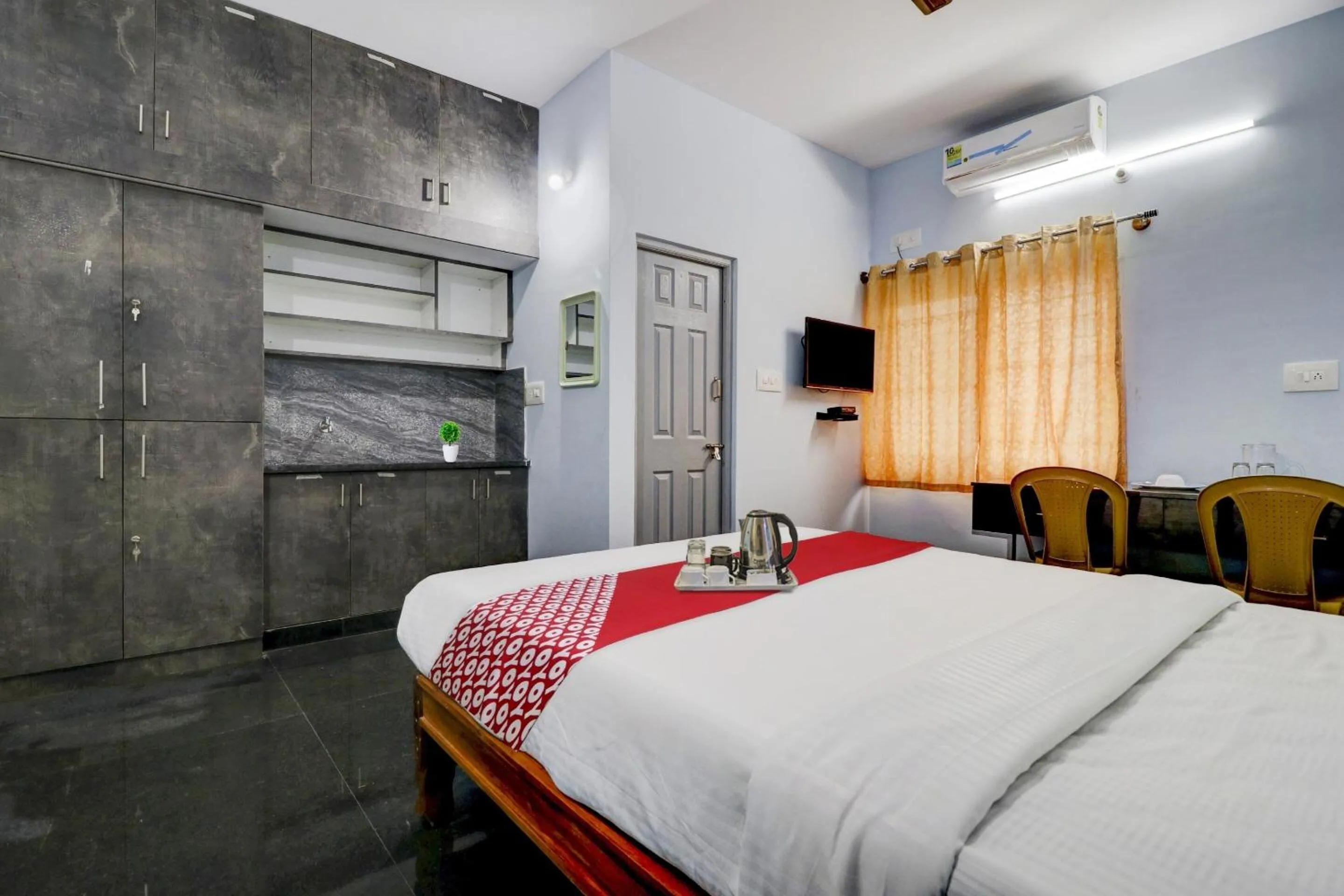 Bedroom in Hotel O BS Residency