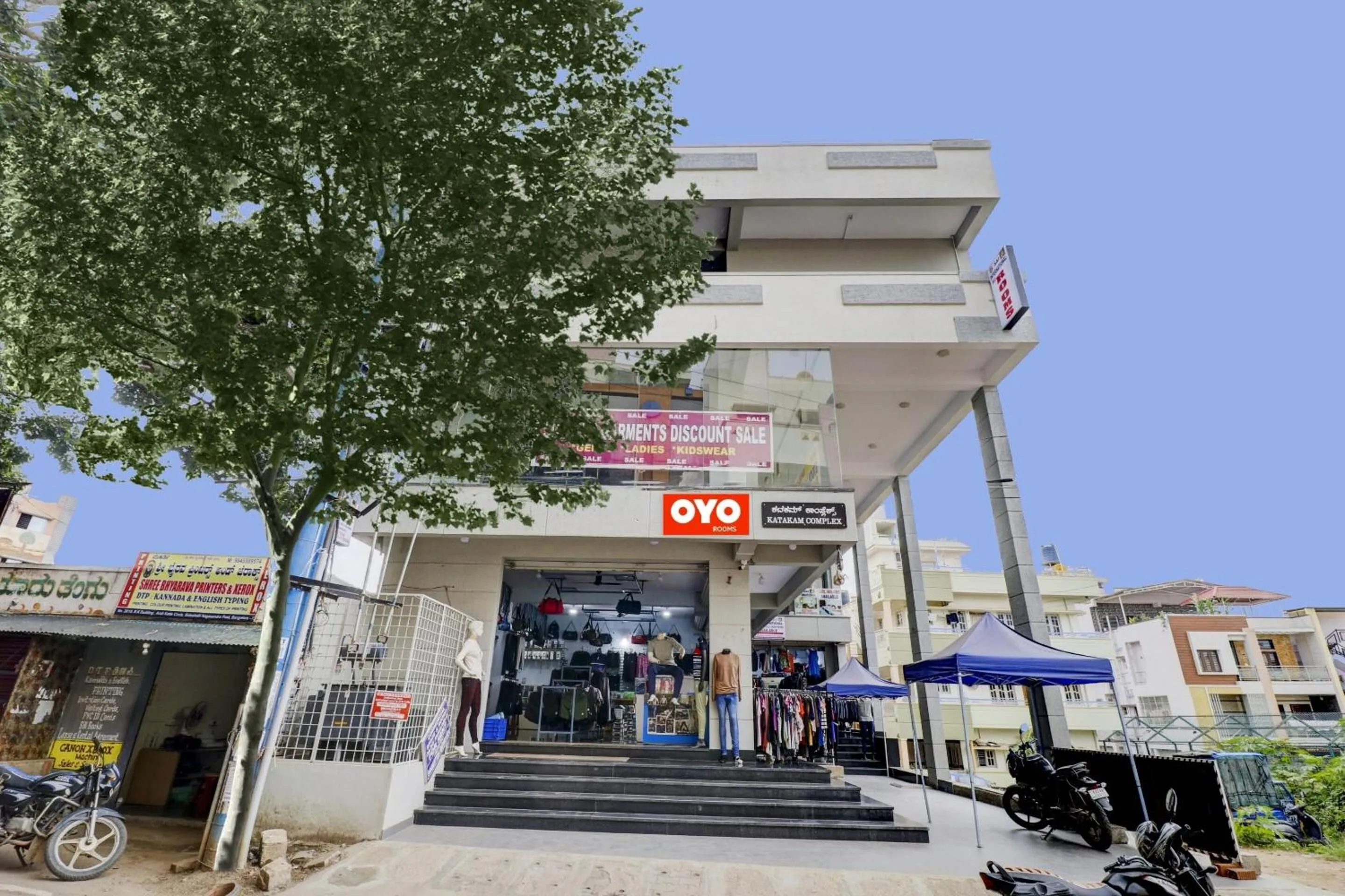 Facade/entrance in Hotel O BS Residency