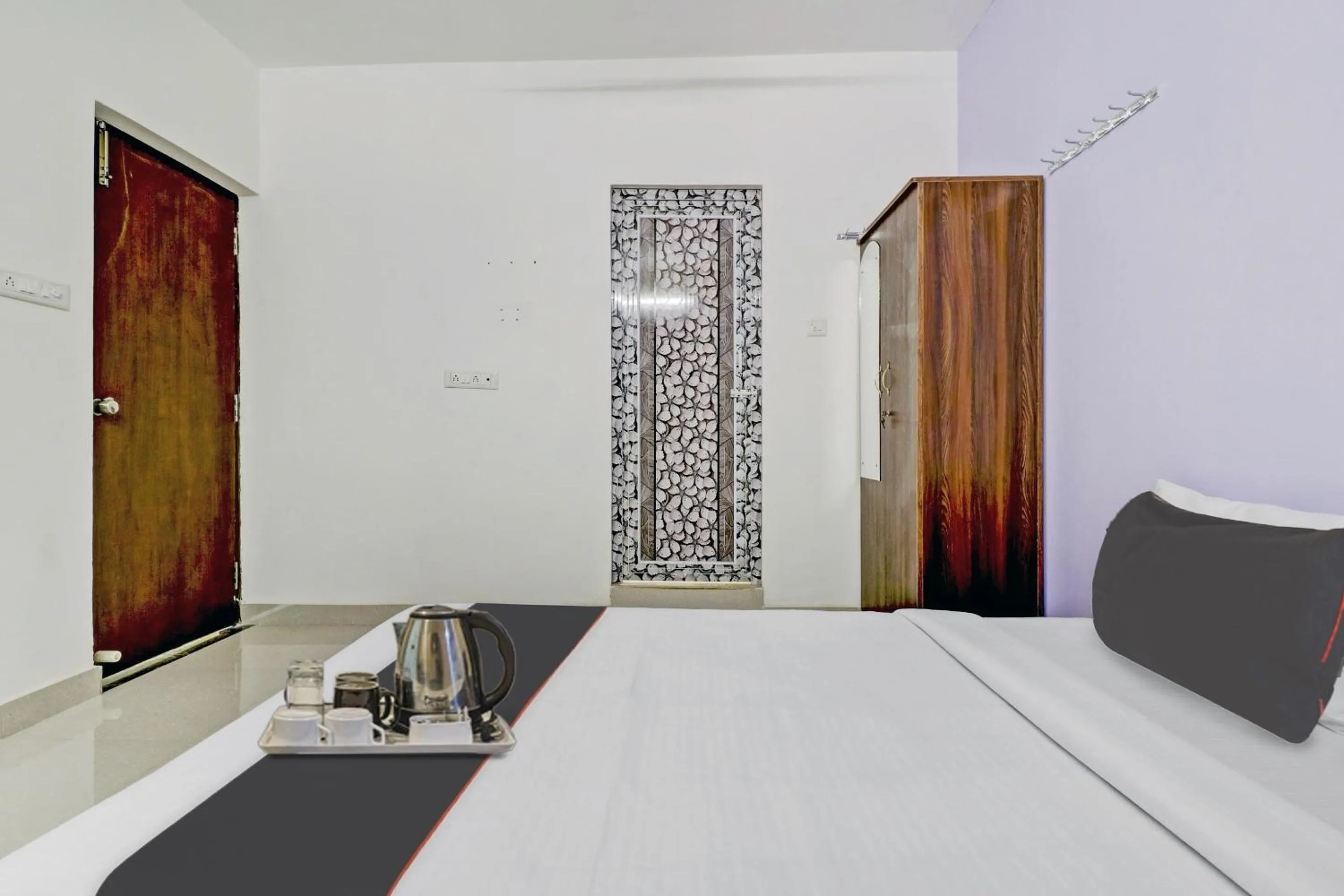 Bedroom, Bed in Hotel O Sunshine Inn