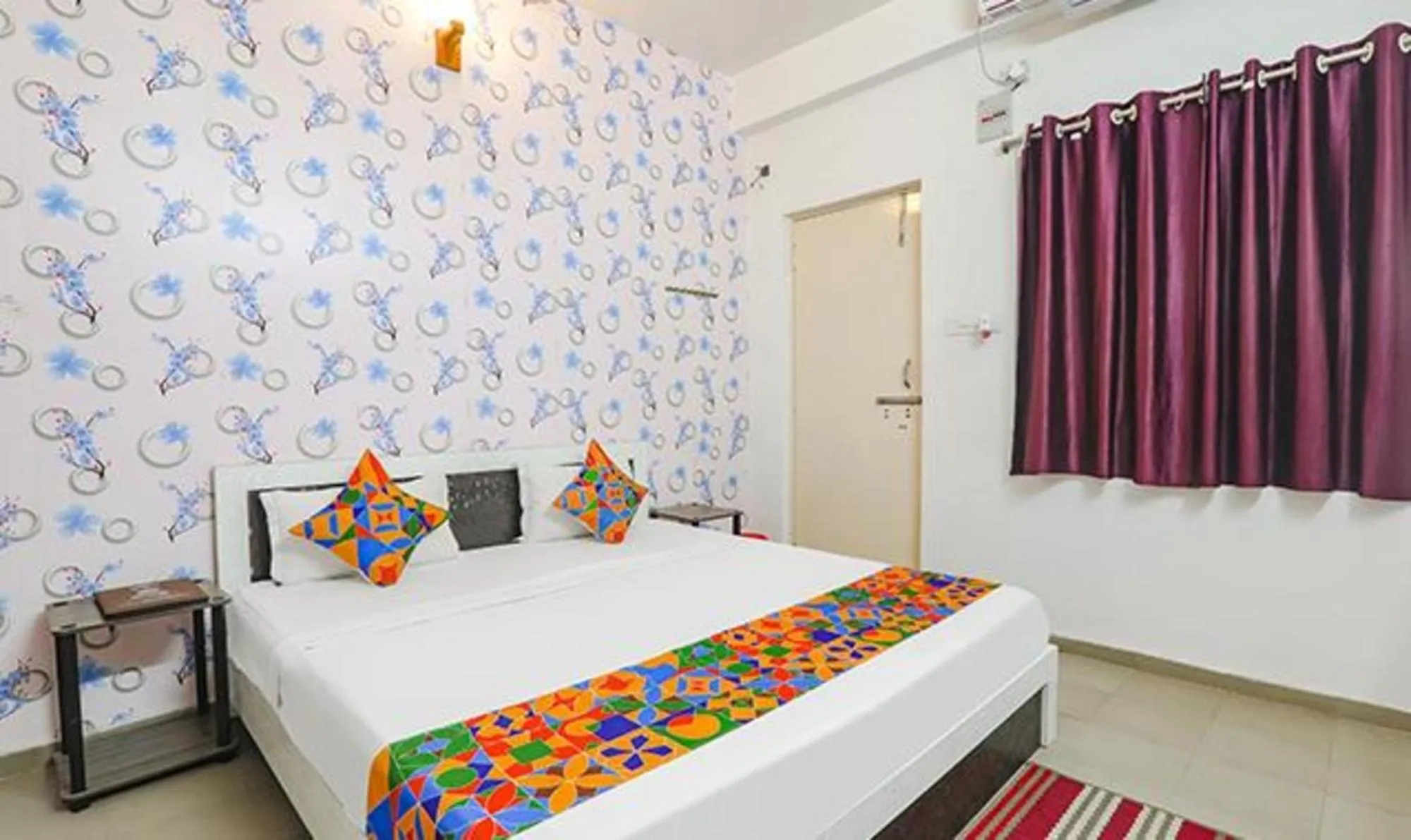 Bed in FabExpress Ashiyana Inn