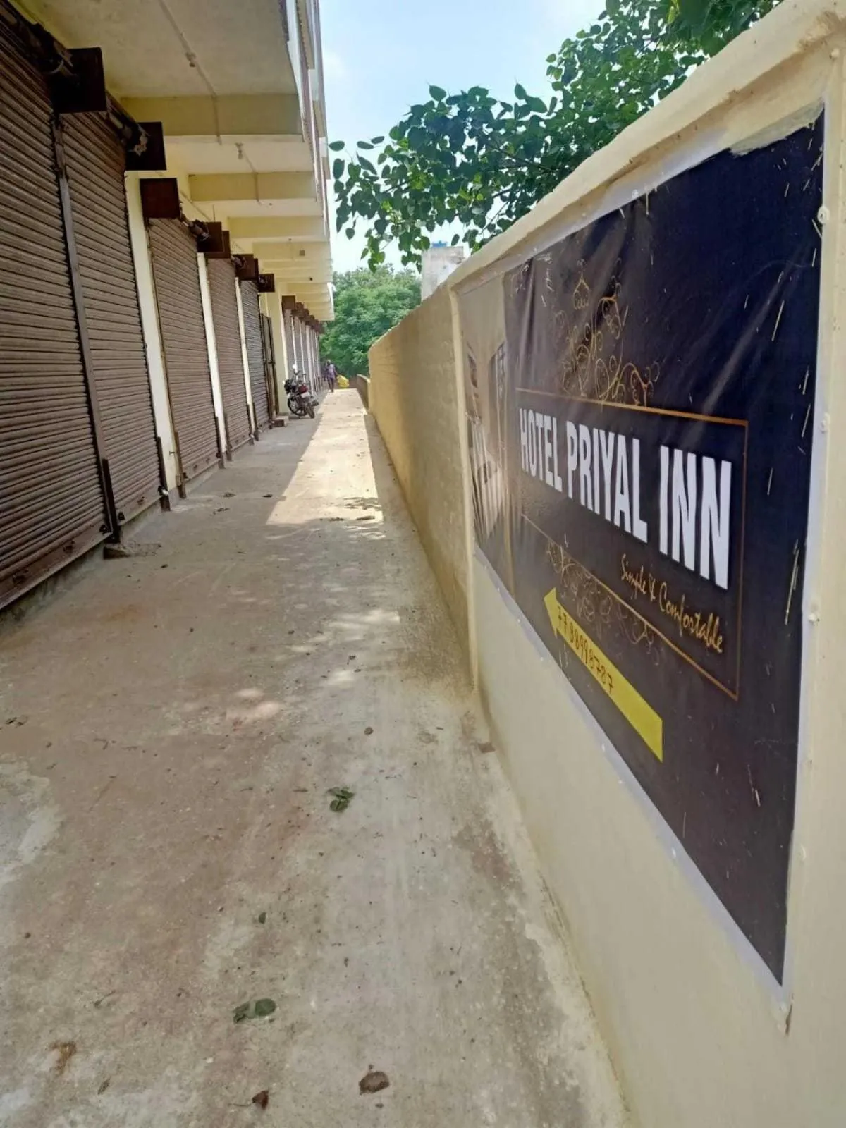 Facade/entrance in HOTEL O PRIYAL INn