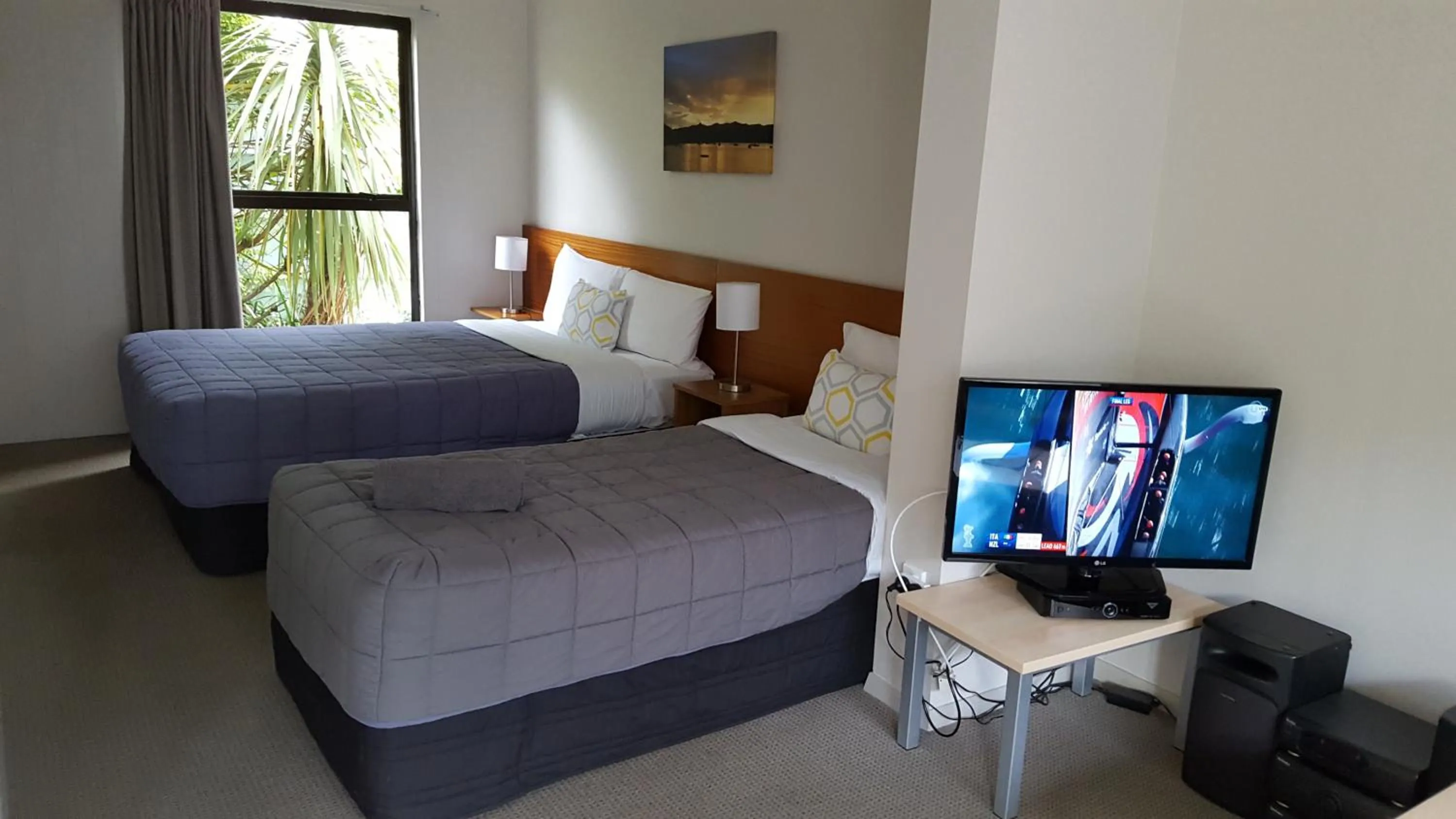 Bed in Akaroa Waterfront Motels