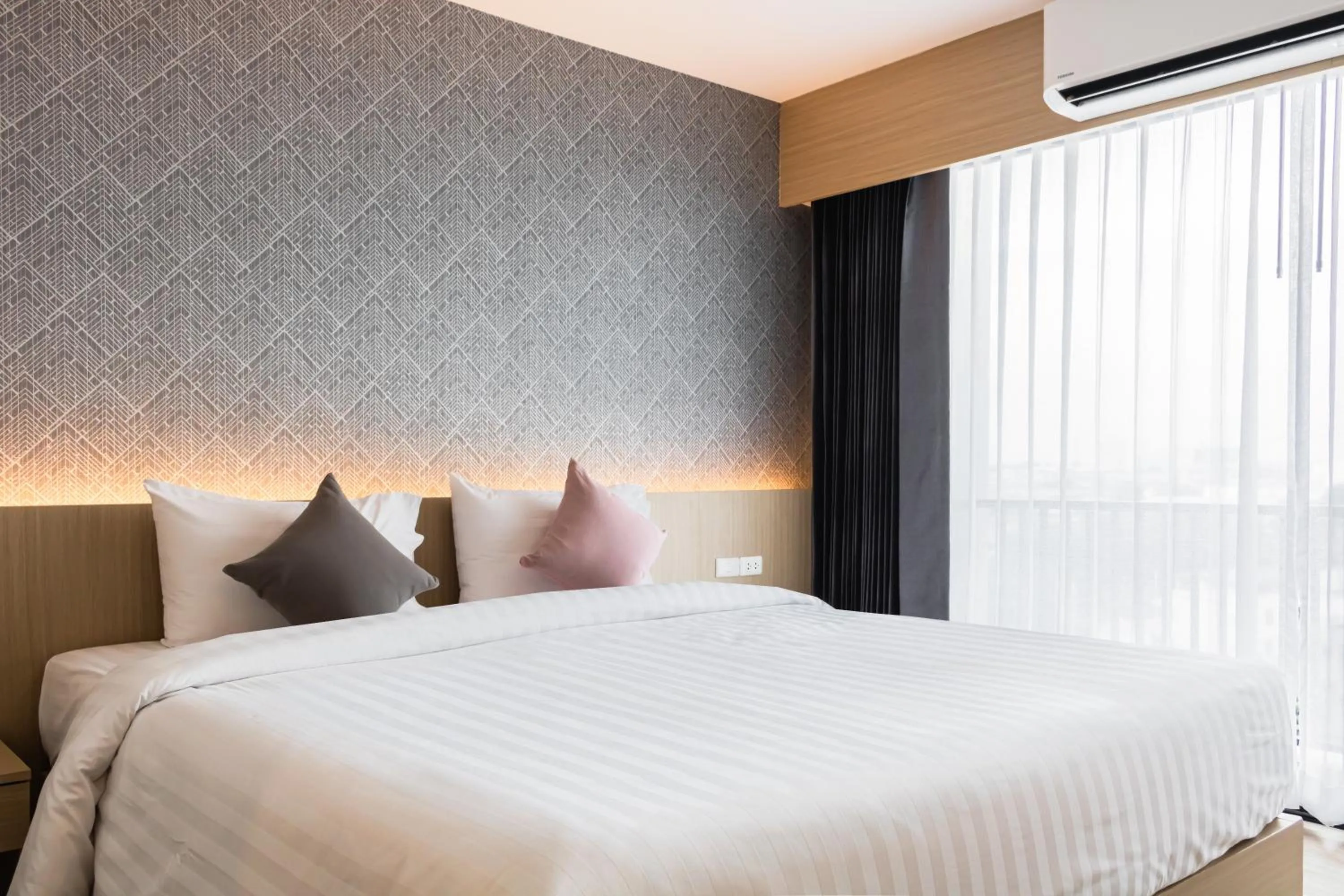 Bedroom, Bed in ONE Hotel