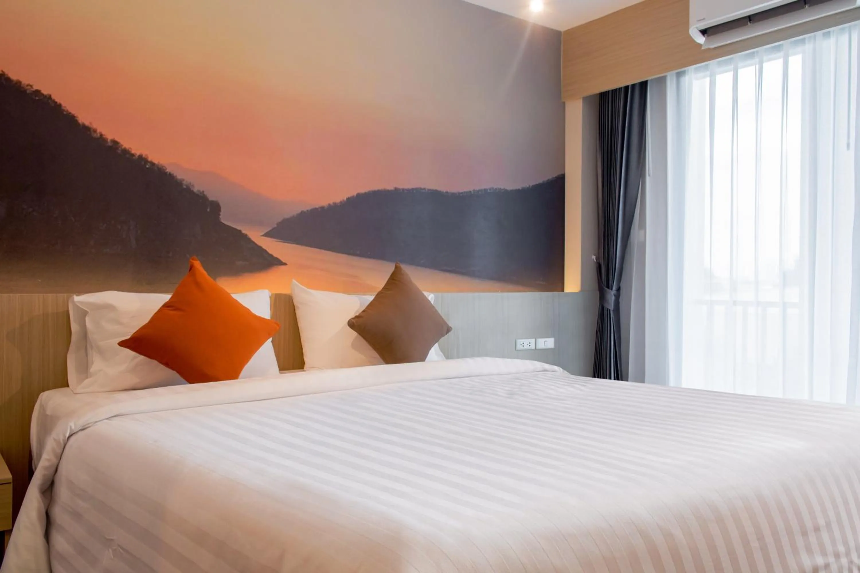 Bedroom, Bed in ONE Hotel