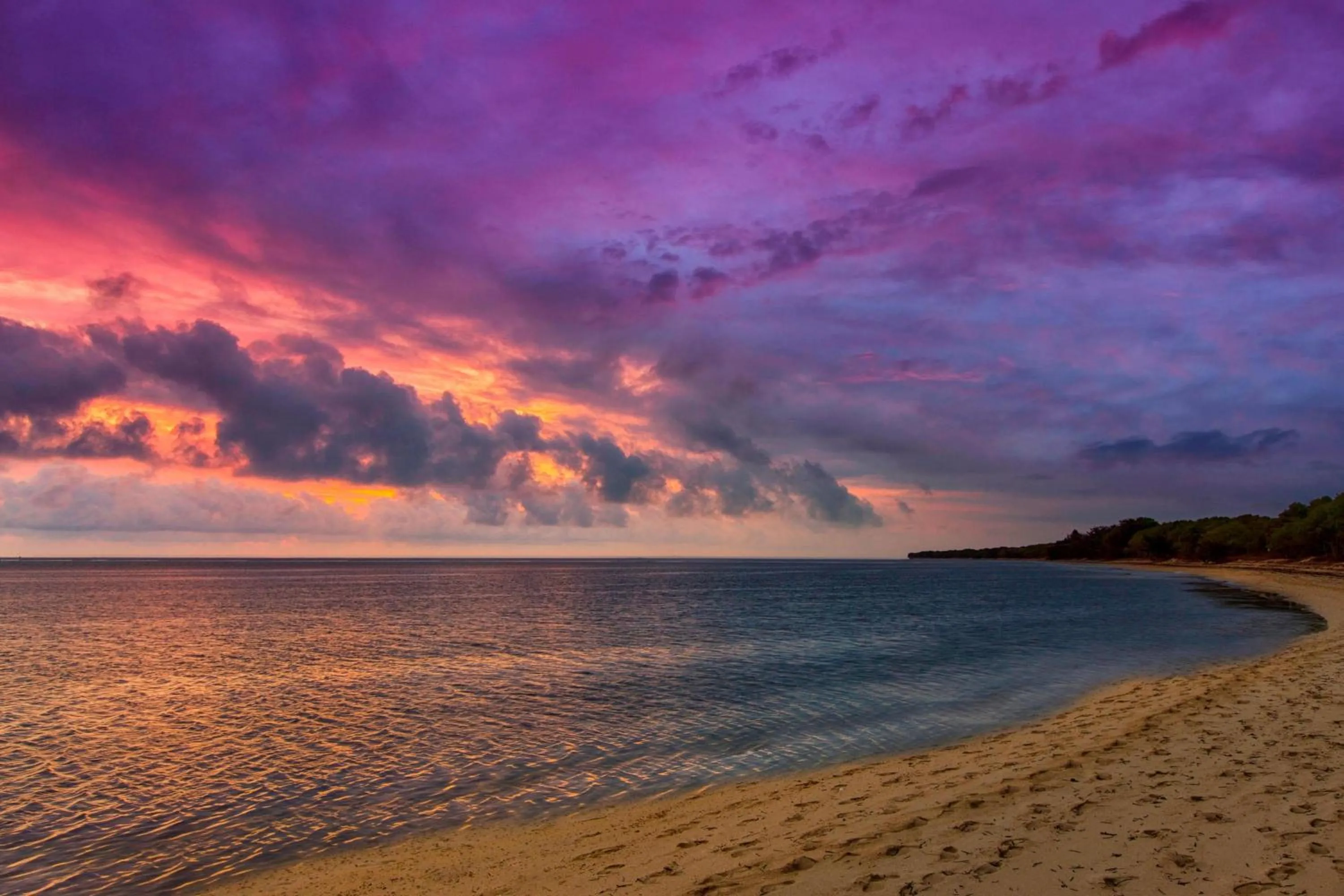 Beach in Sheraton New Caledonia Deva Spa & Golf Resort