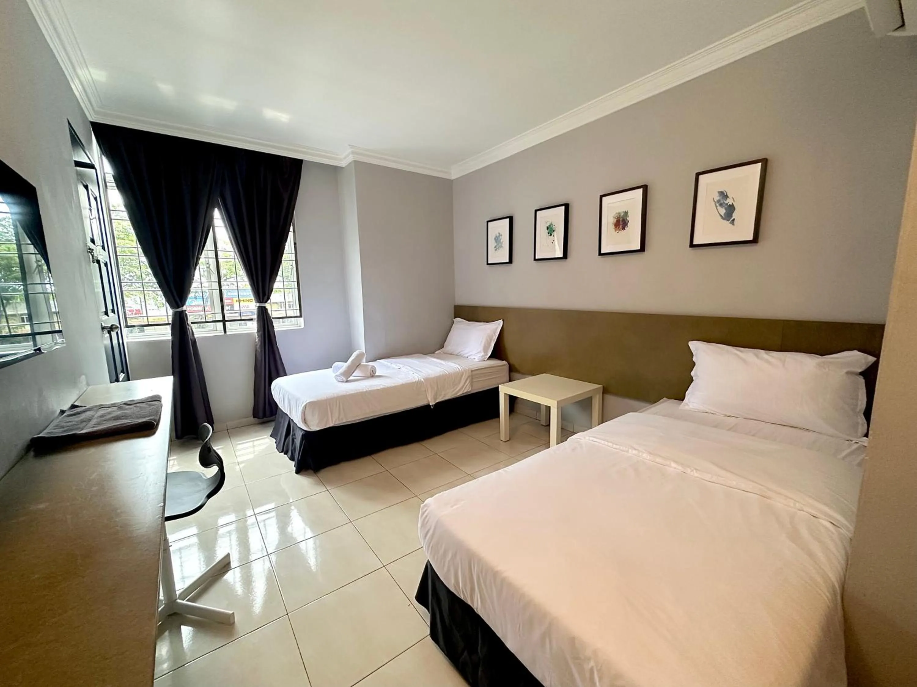 Bed in # Hashtag Hotel - Self Check in