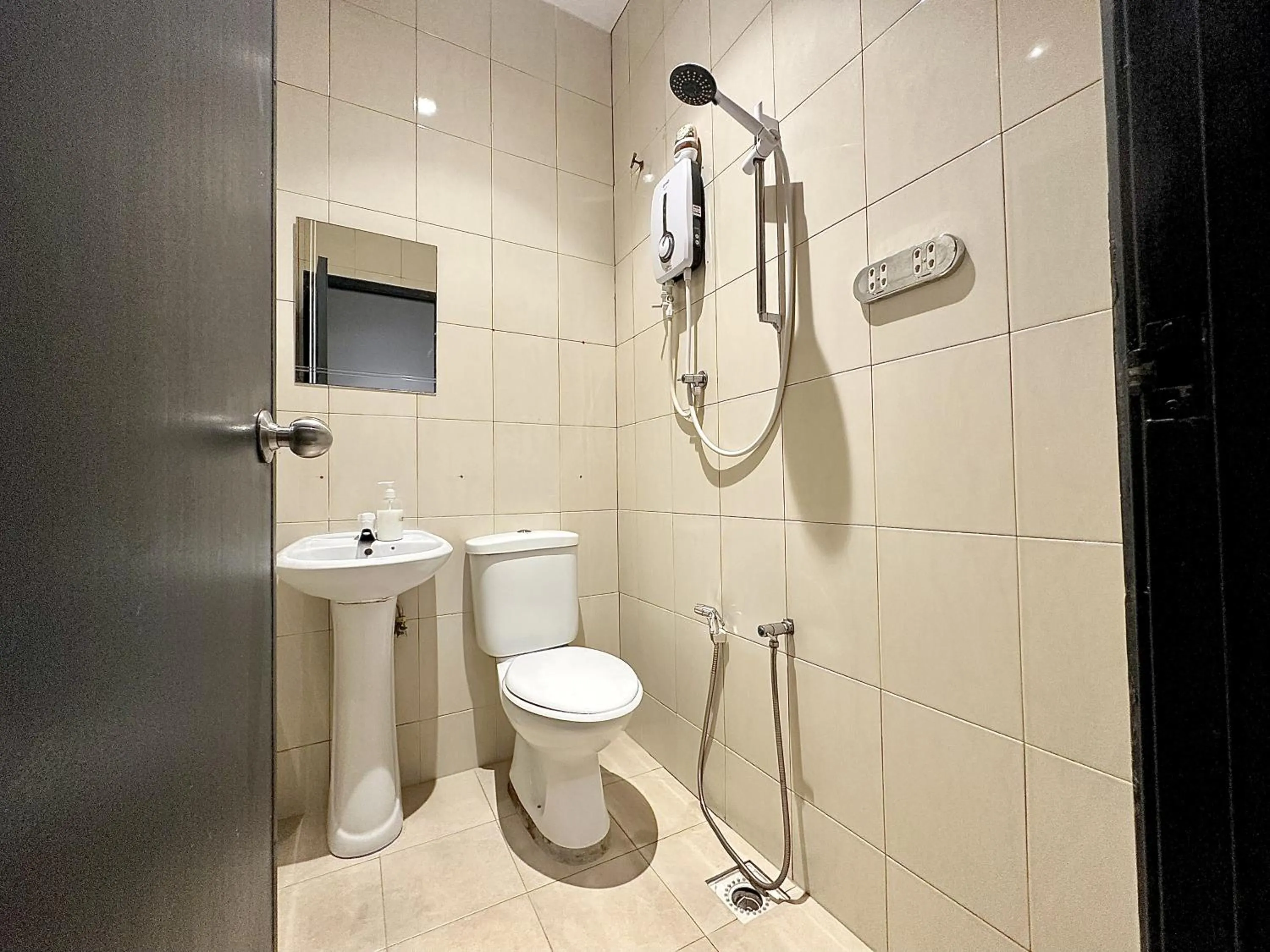 Shower in # Hashtag Hotel - Self Check in