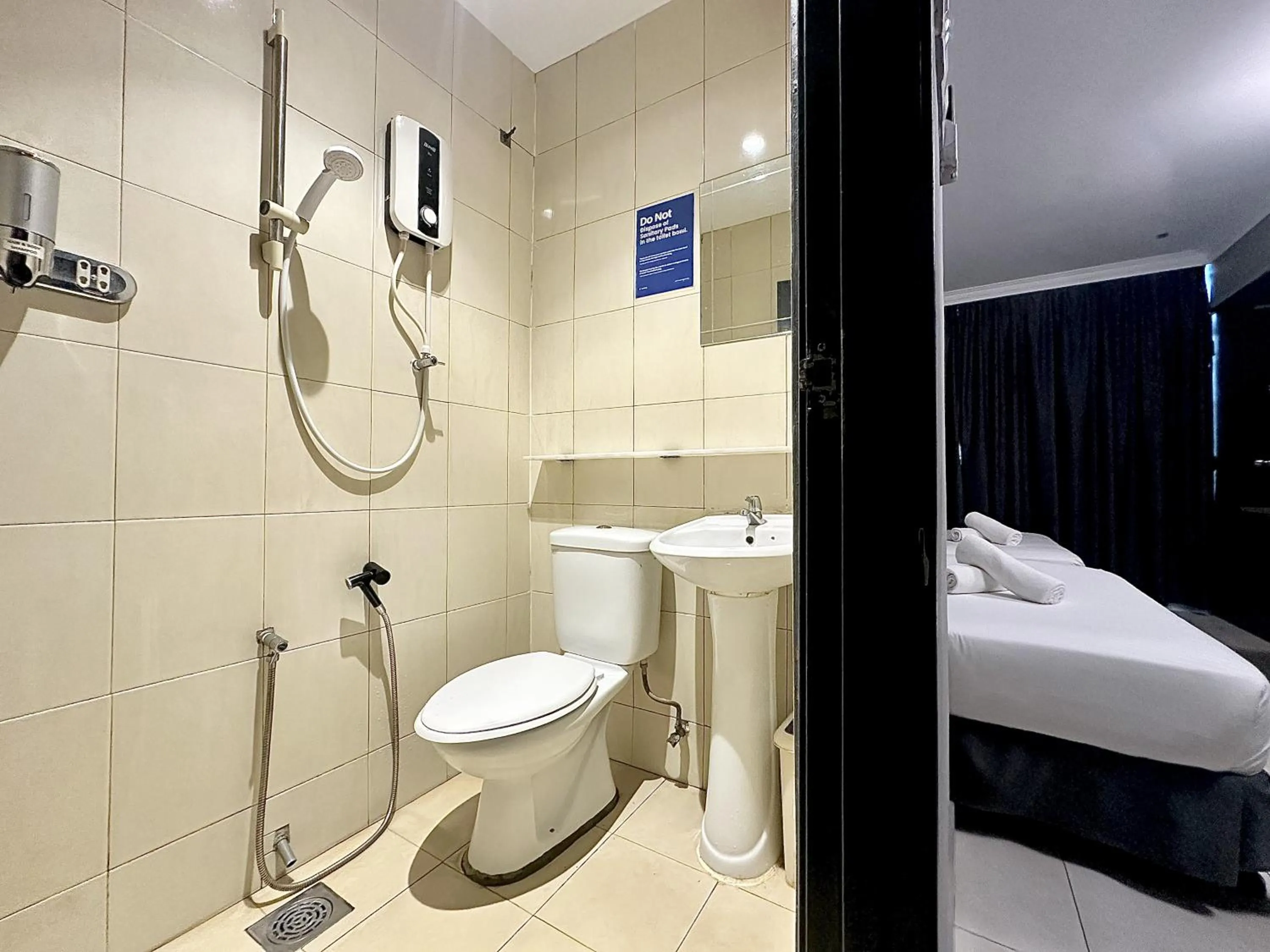 Shower in # Hashtag Hotel - Self Check in