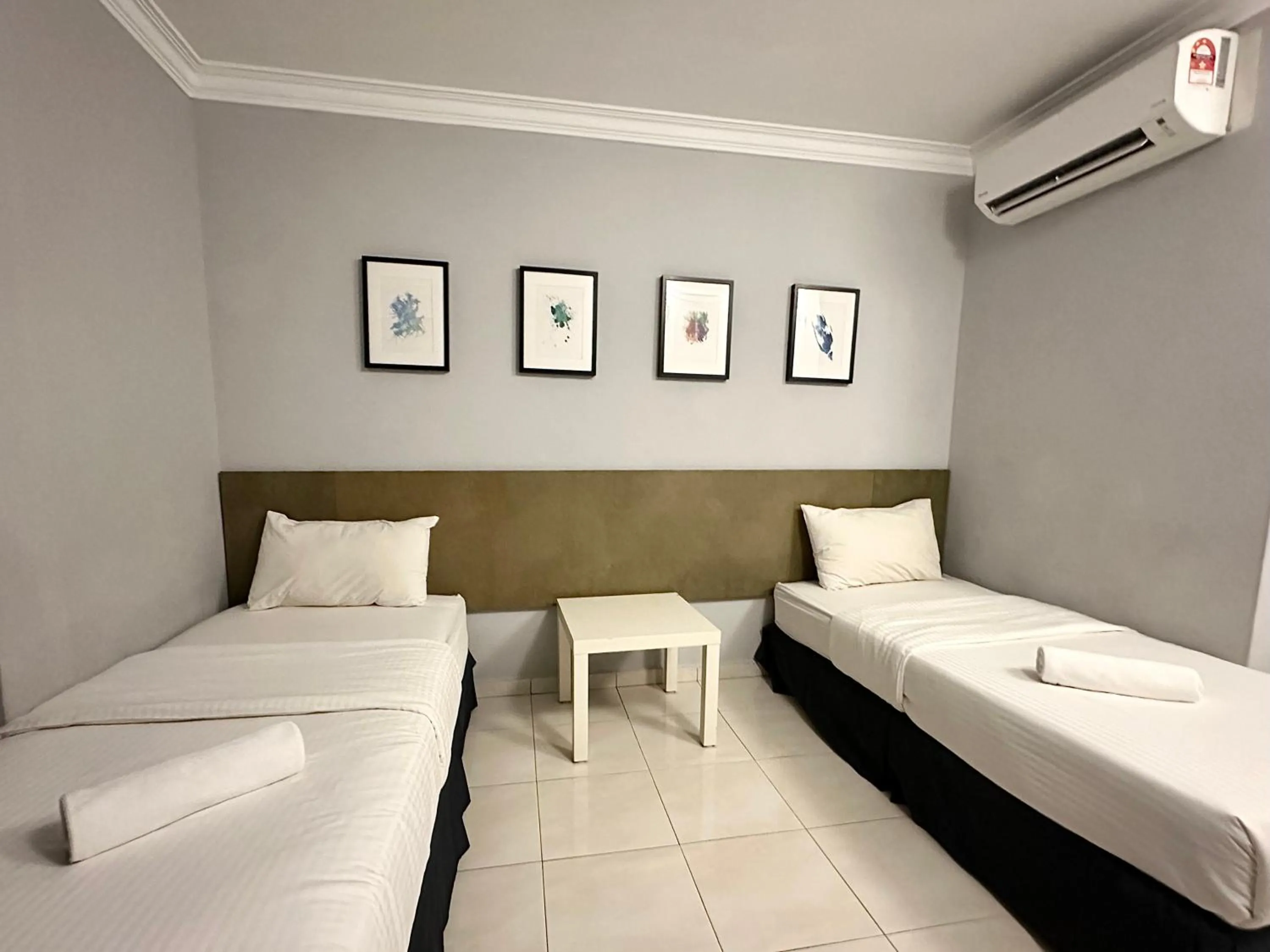 Bed in # Hashtag Hotel - Self Check in