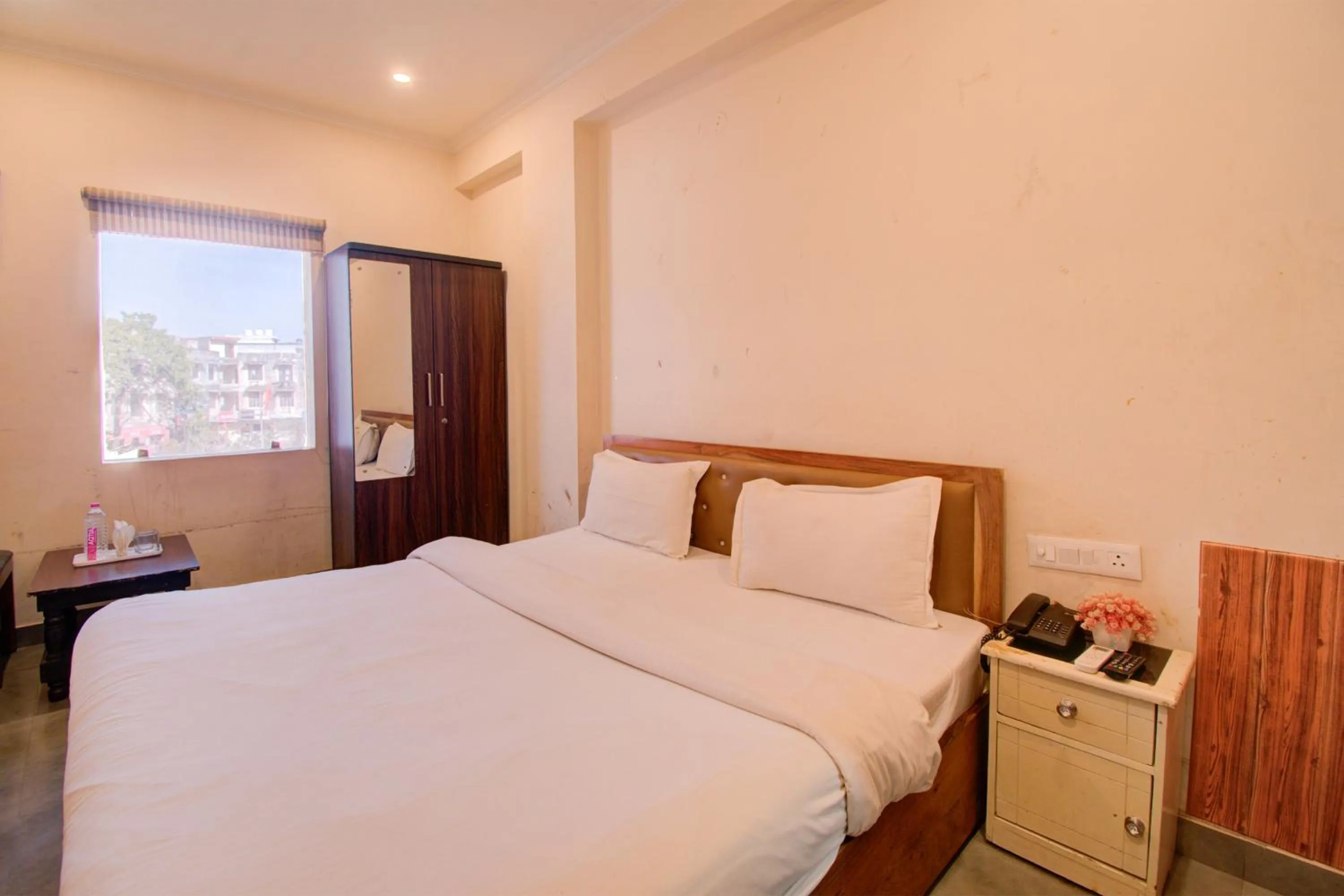 Bedroom, Bed in Hotel Bhagwati Palace