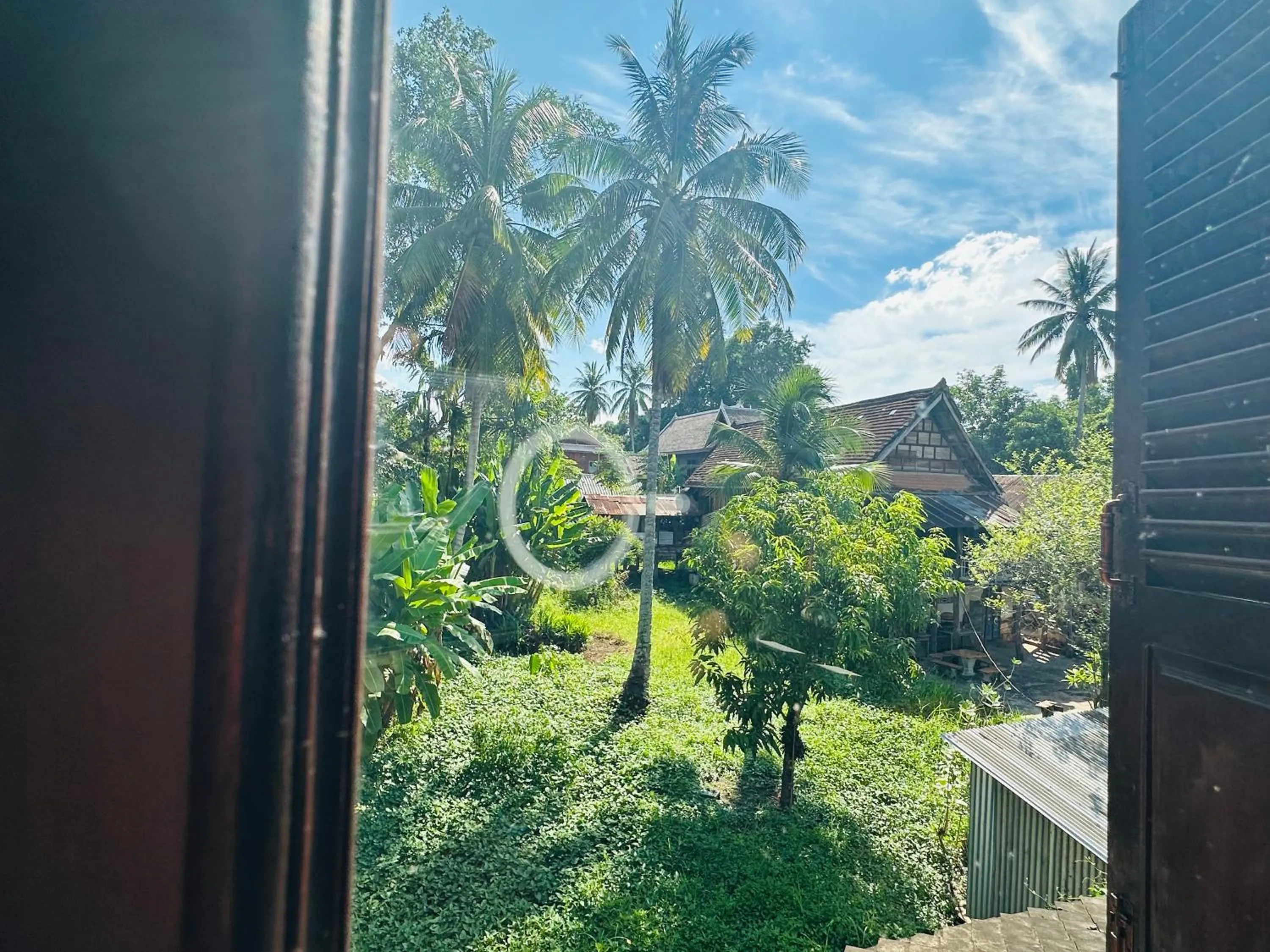 Day in Thatsaphone Hotel