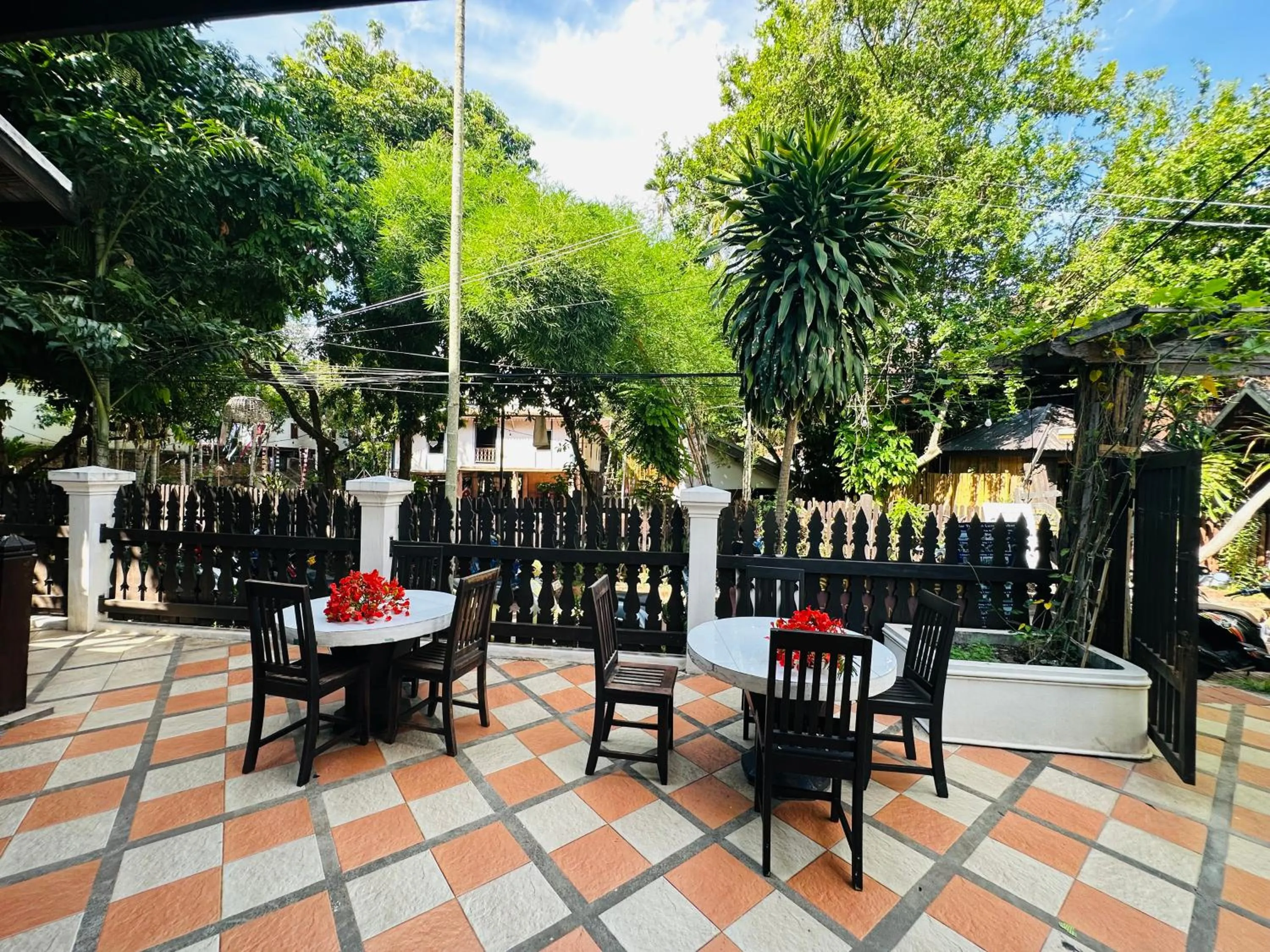 Patio in Thatsaphone Hotel