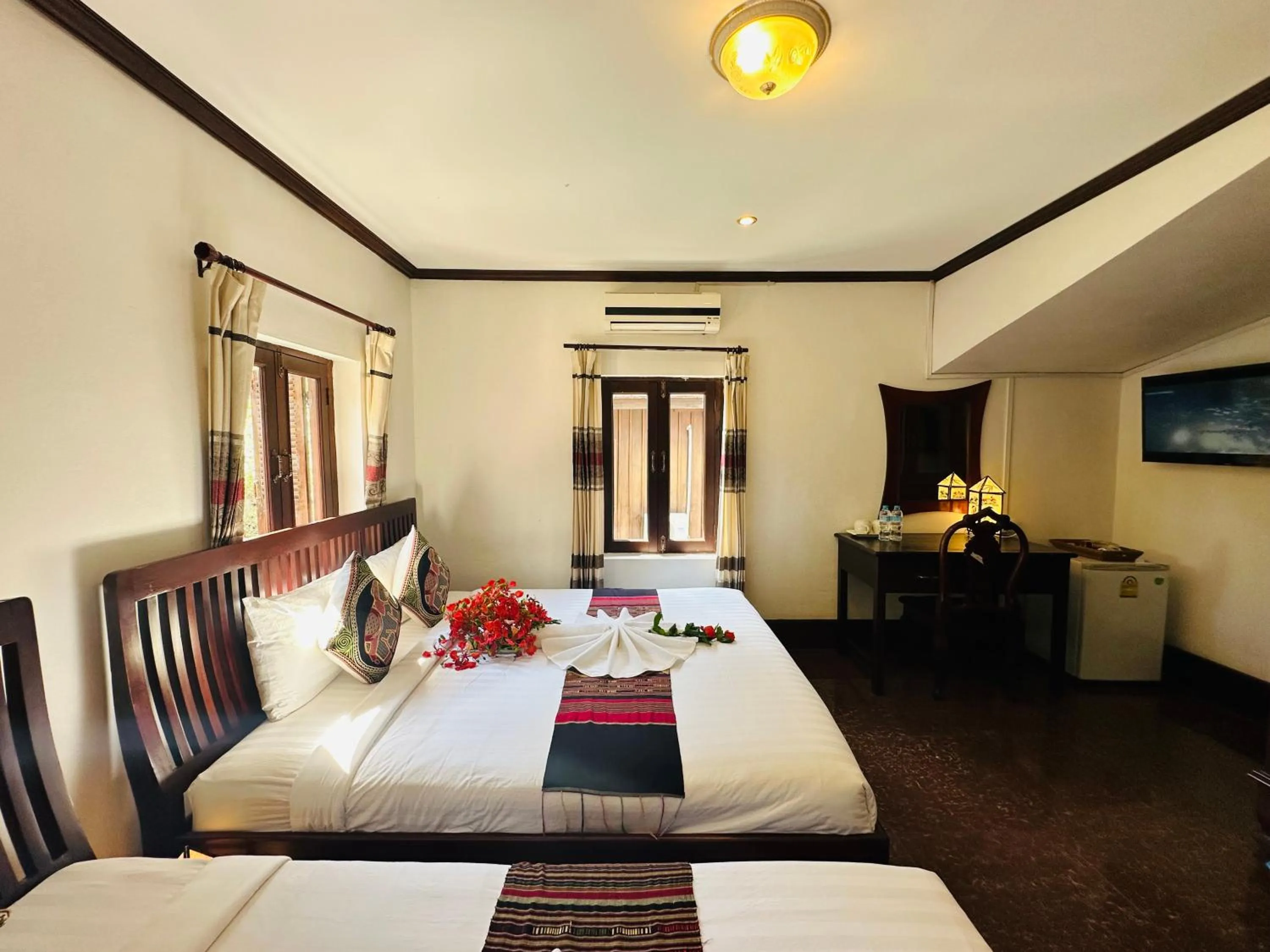 Bed in Thatsaphone Hotel