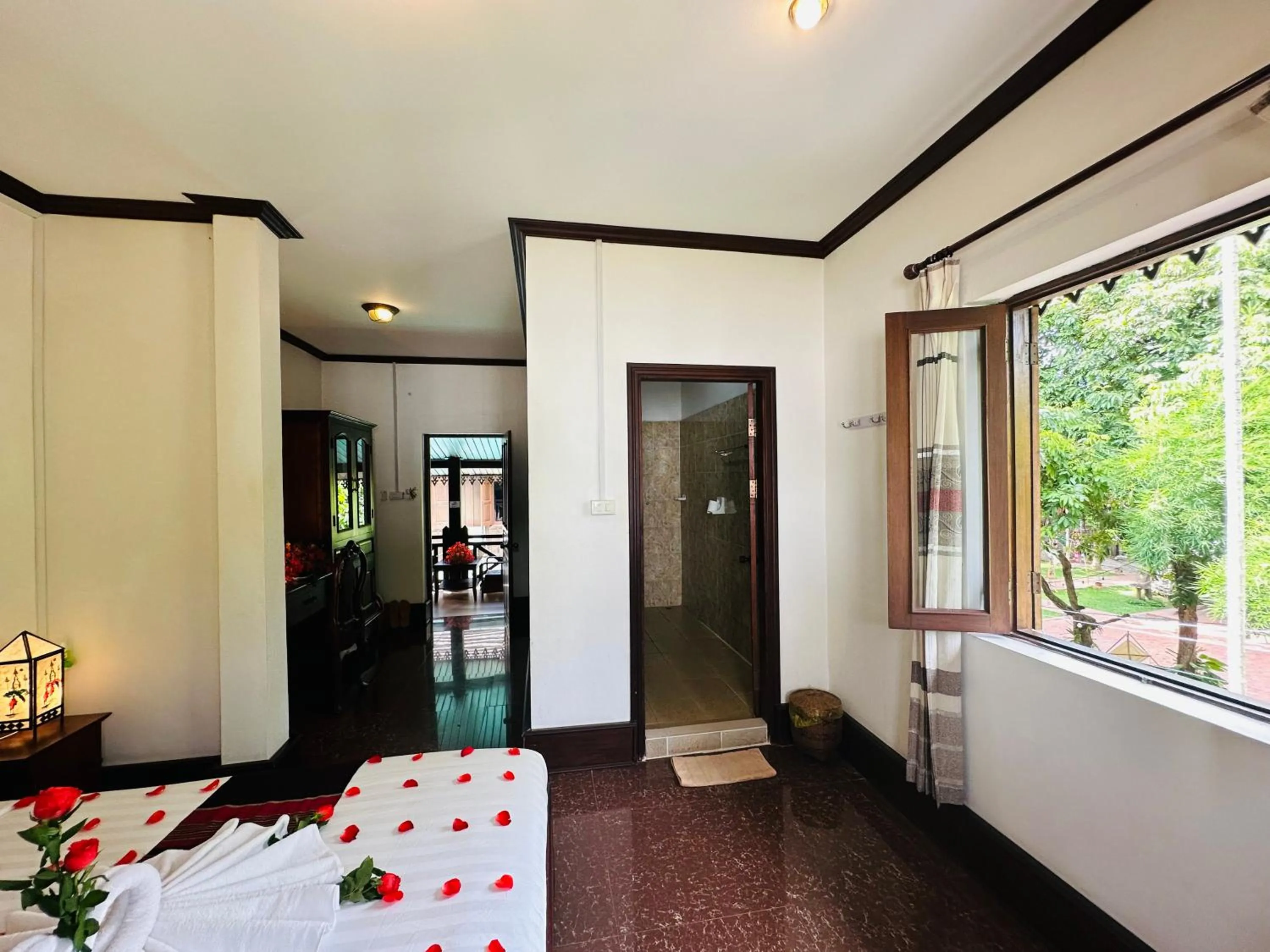 Bed in Thatsaphone Hotel