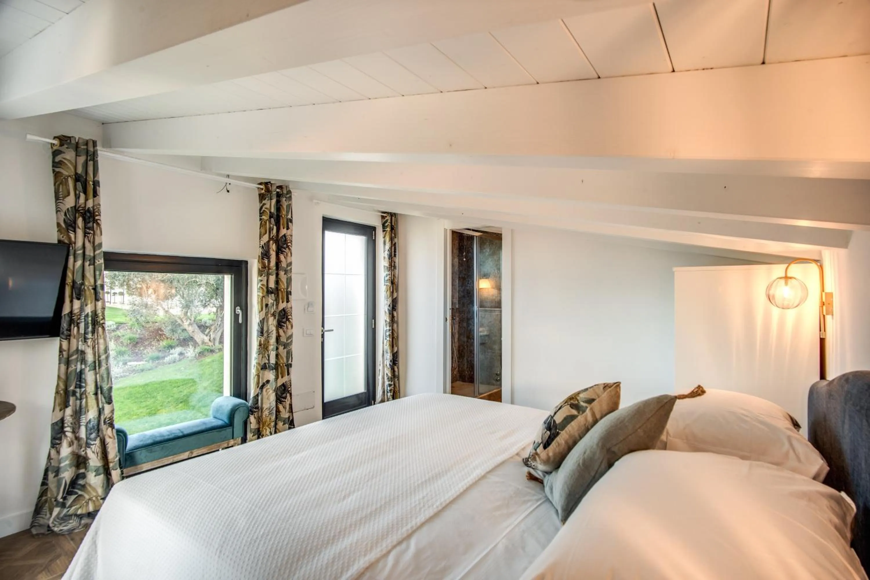 Bed in Vigna Caio Relais & Spa