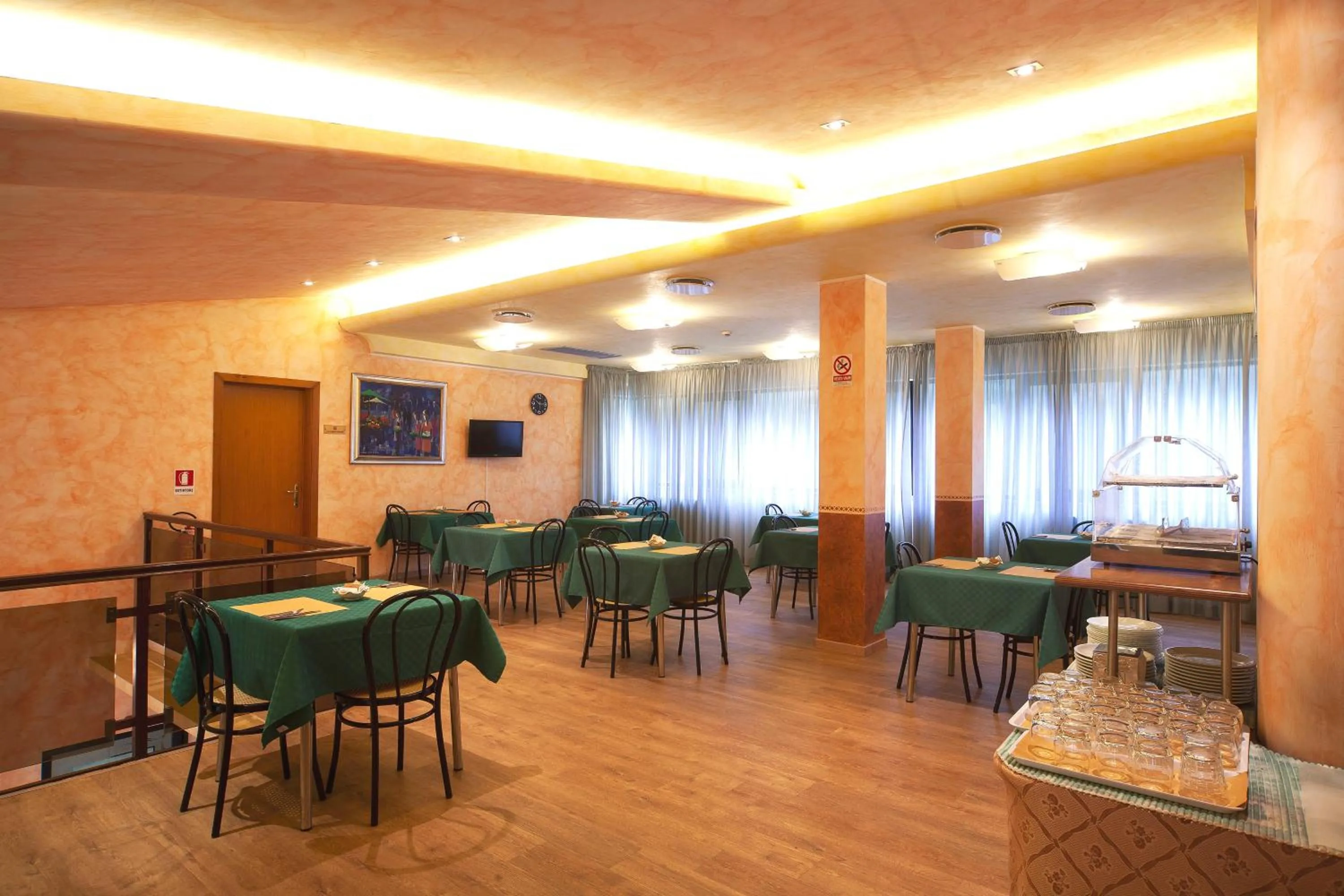 Breakfast in Hotel Pennile