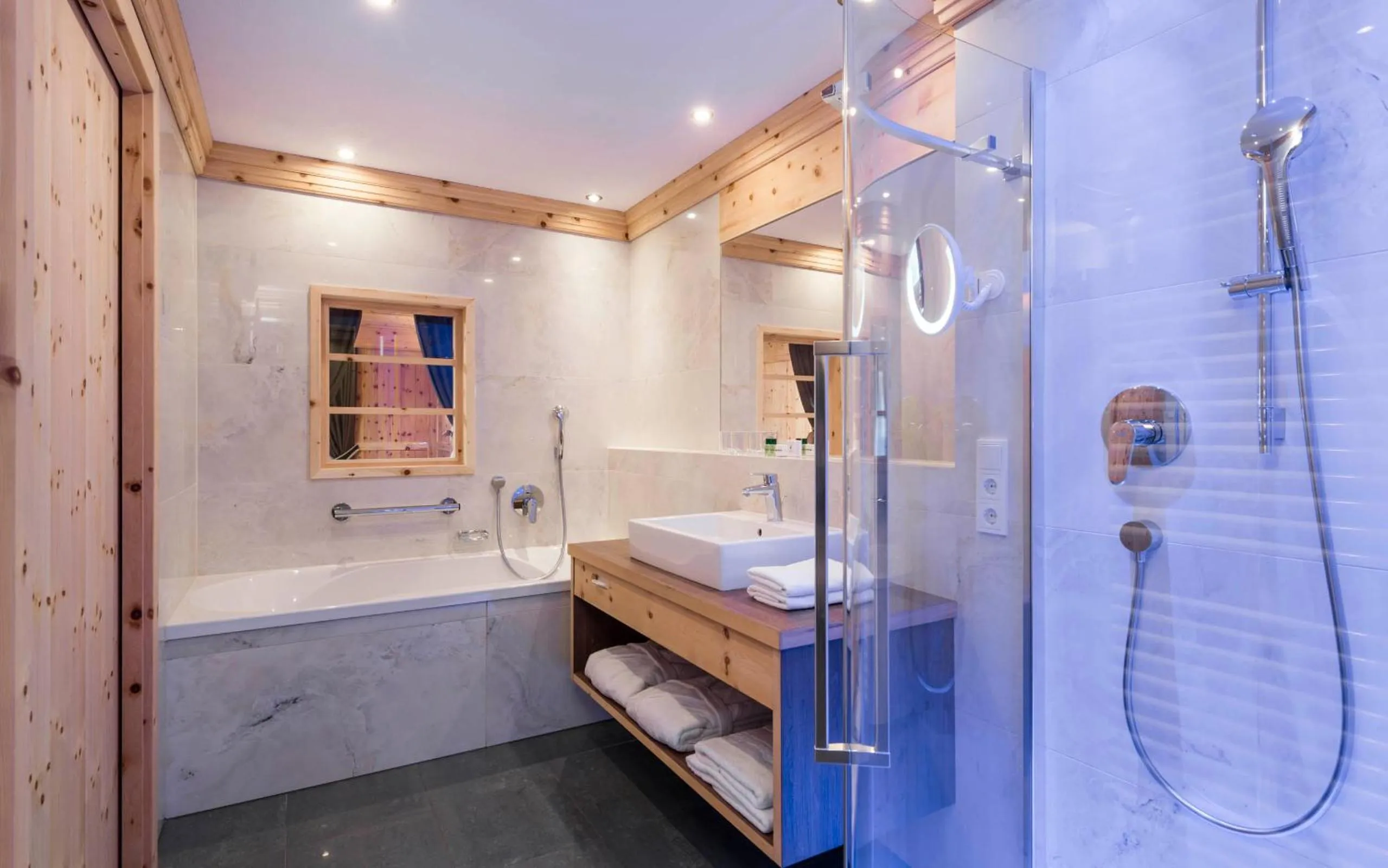 Bathroom in Hotel Grüner Baum