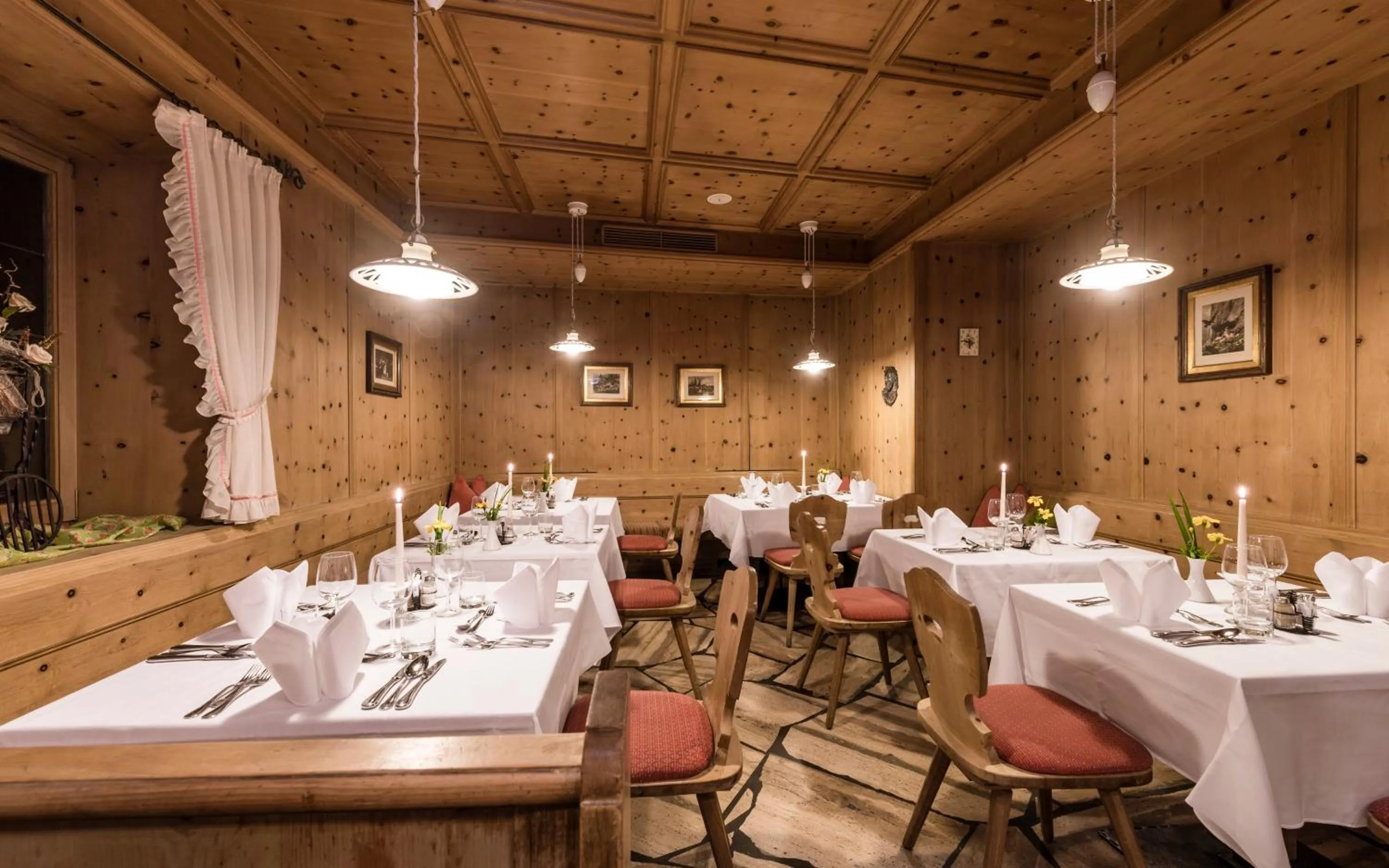 Dining area in Hotel Grüner Baum
