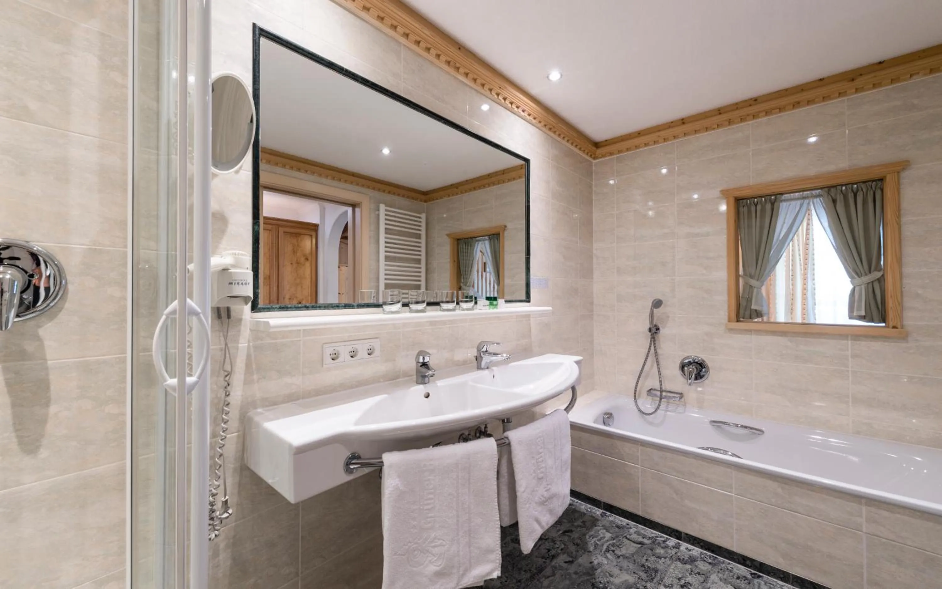 Bathroom in Hotel Grüner Baum