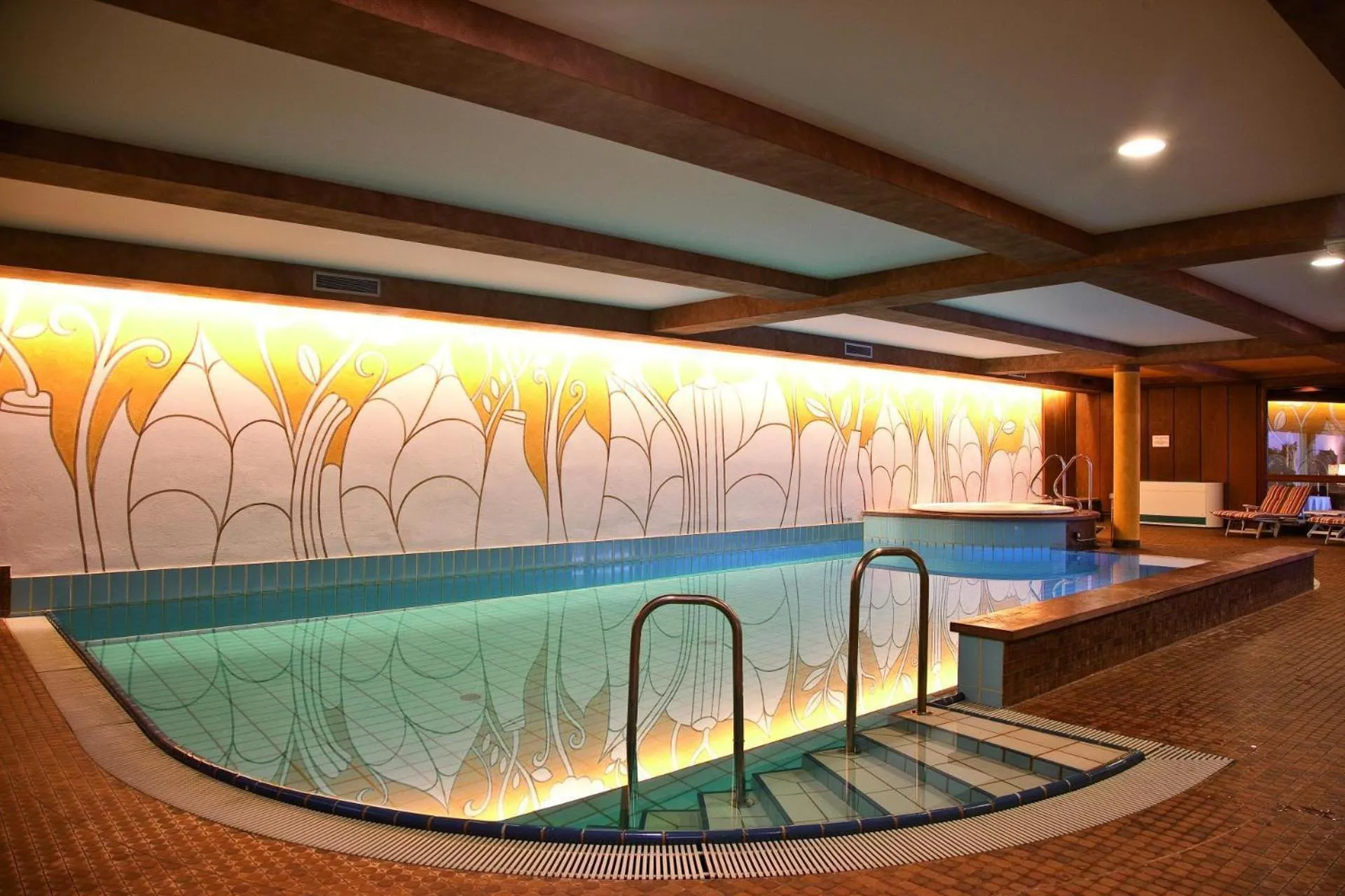 Swimming pool in Hotel Grüner Baum