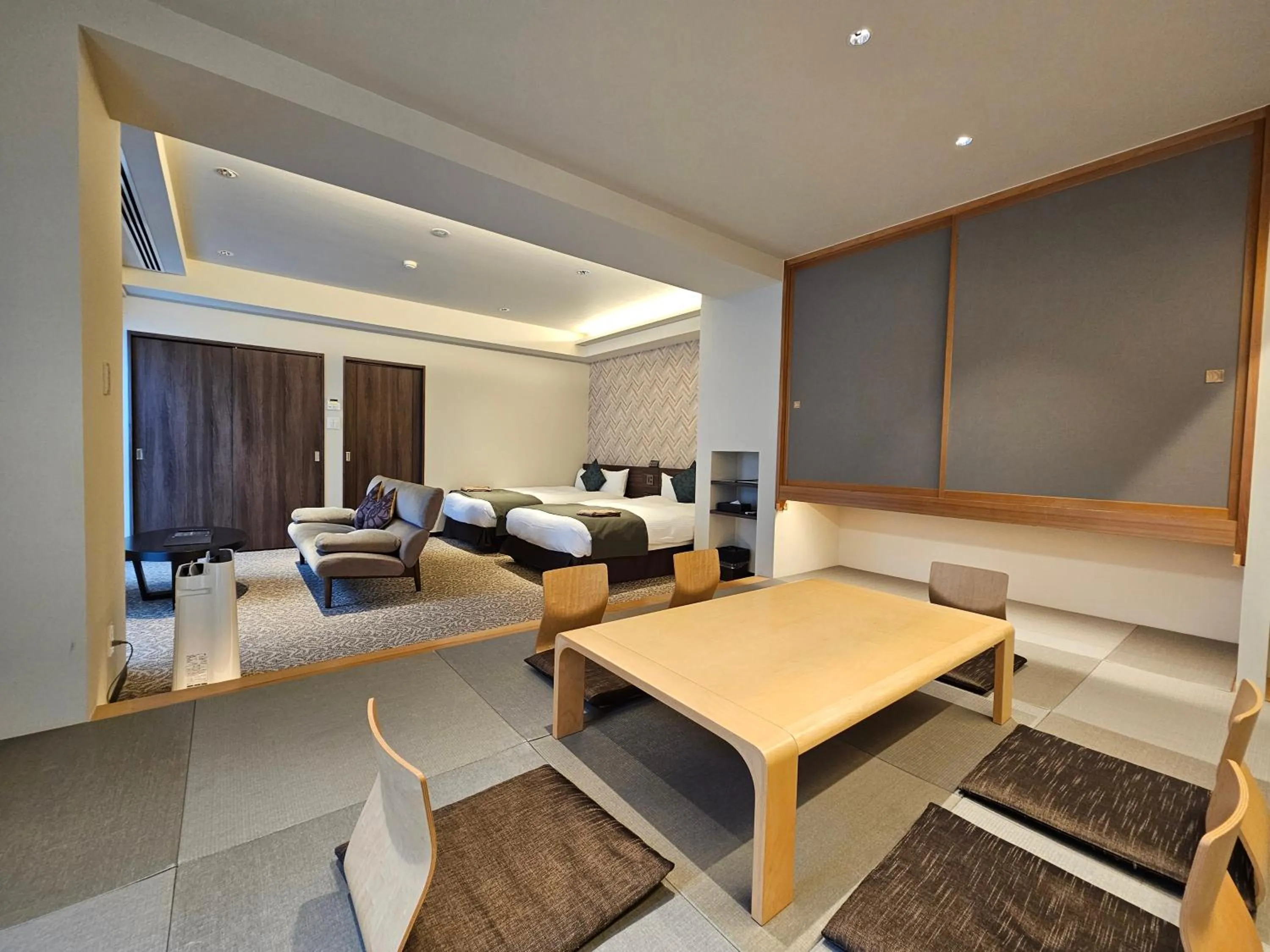 Photo of the whole room, Bed in Hotel Grand Vert Kyu Karuizawa