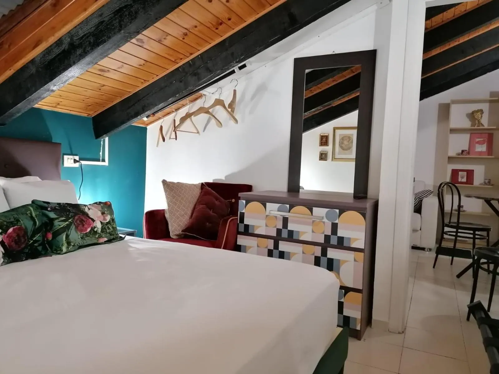 Bed in Mercanti Attic Version