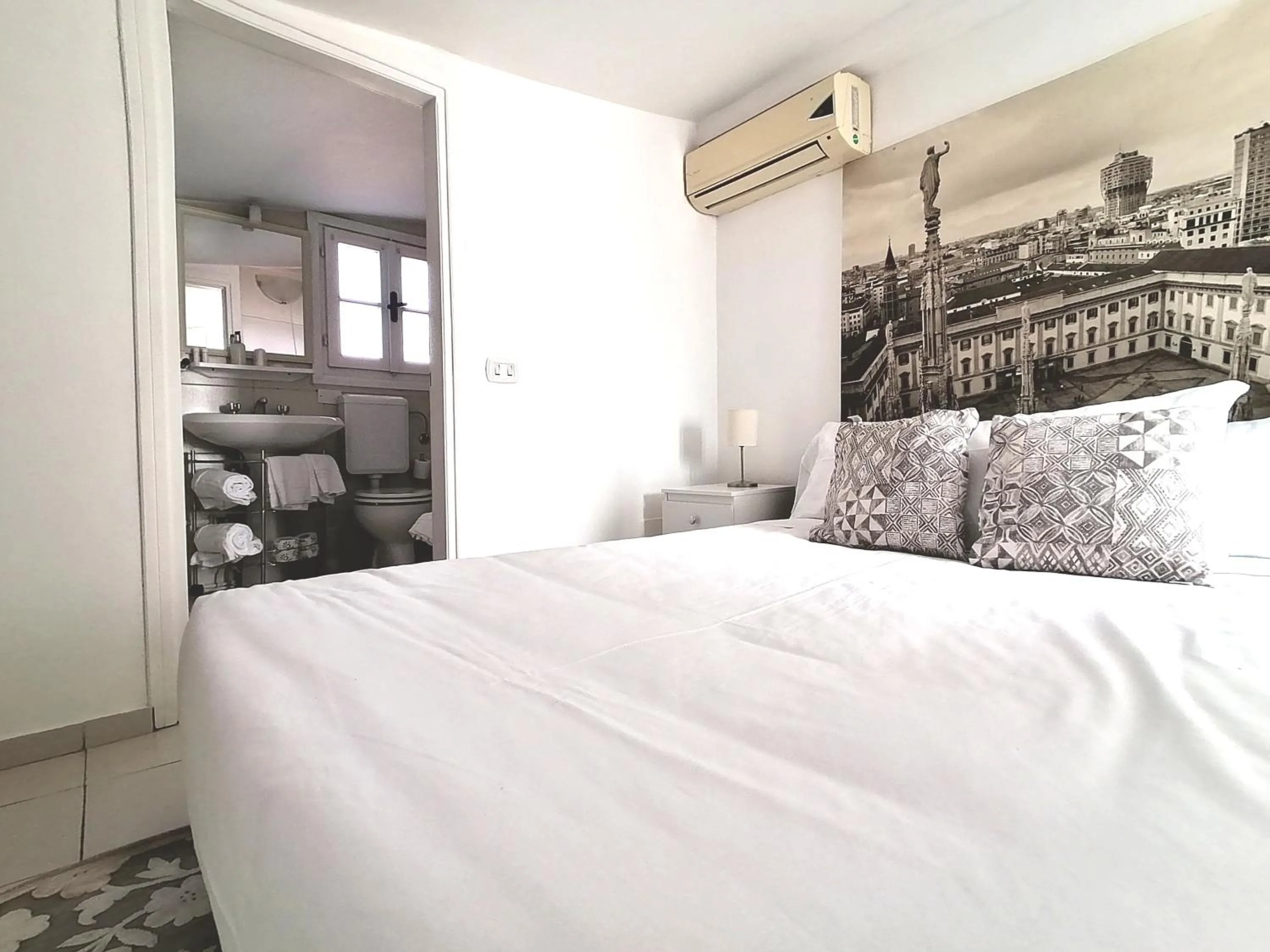 Bed in Mercanti Attic Version