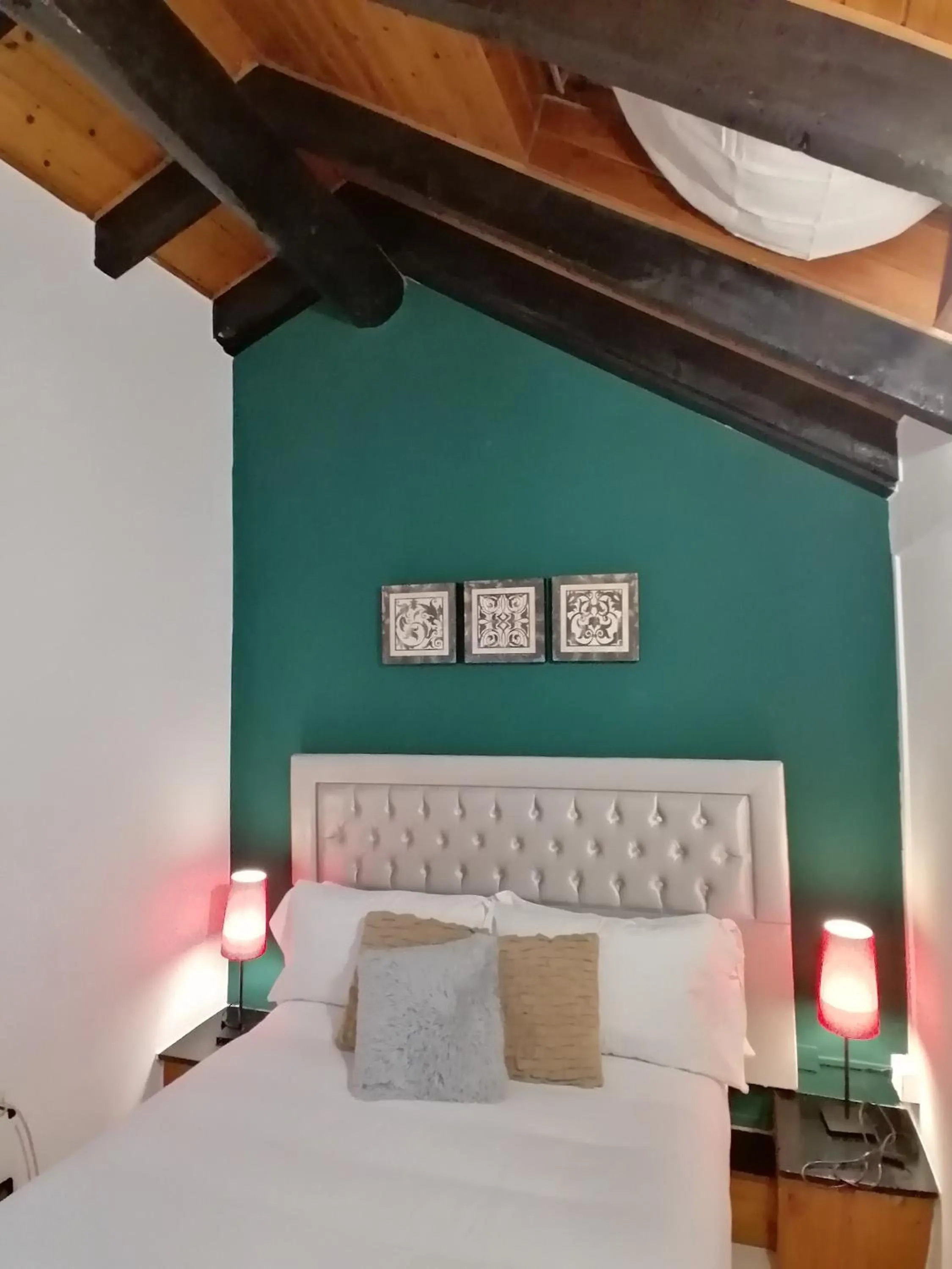 Bed in Mercanti Attic Version