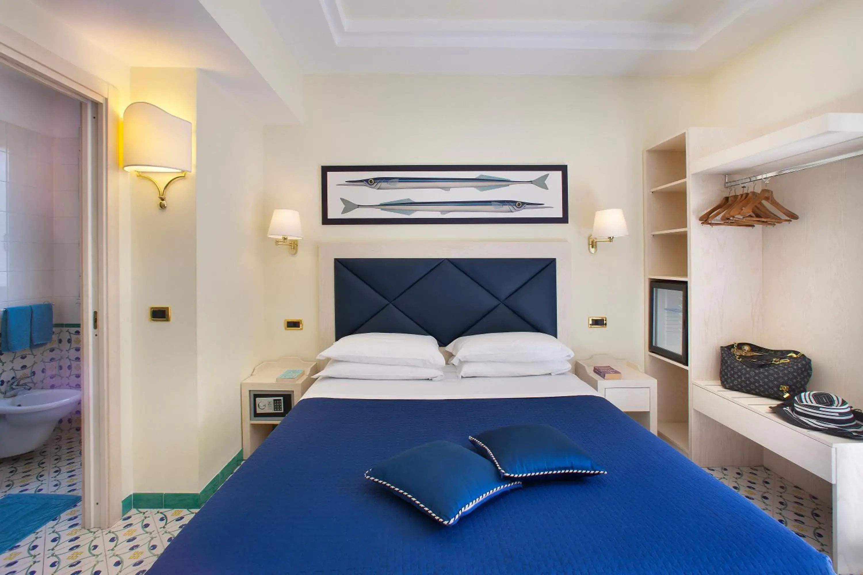 Economy Double or Twin Room in Hotel Del Mare Economy Double or Twin Room in Hotel Del Mare