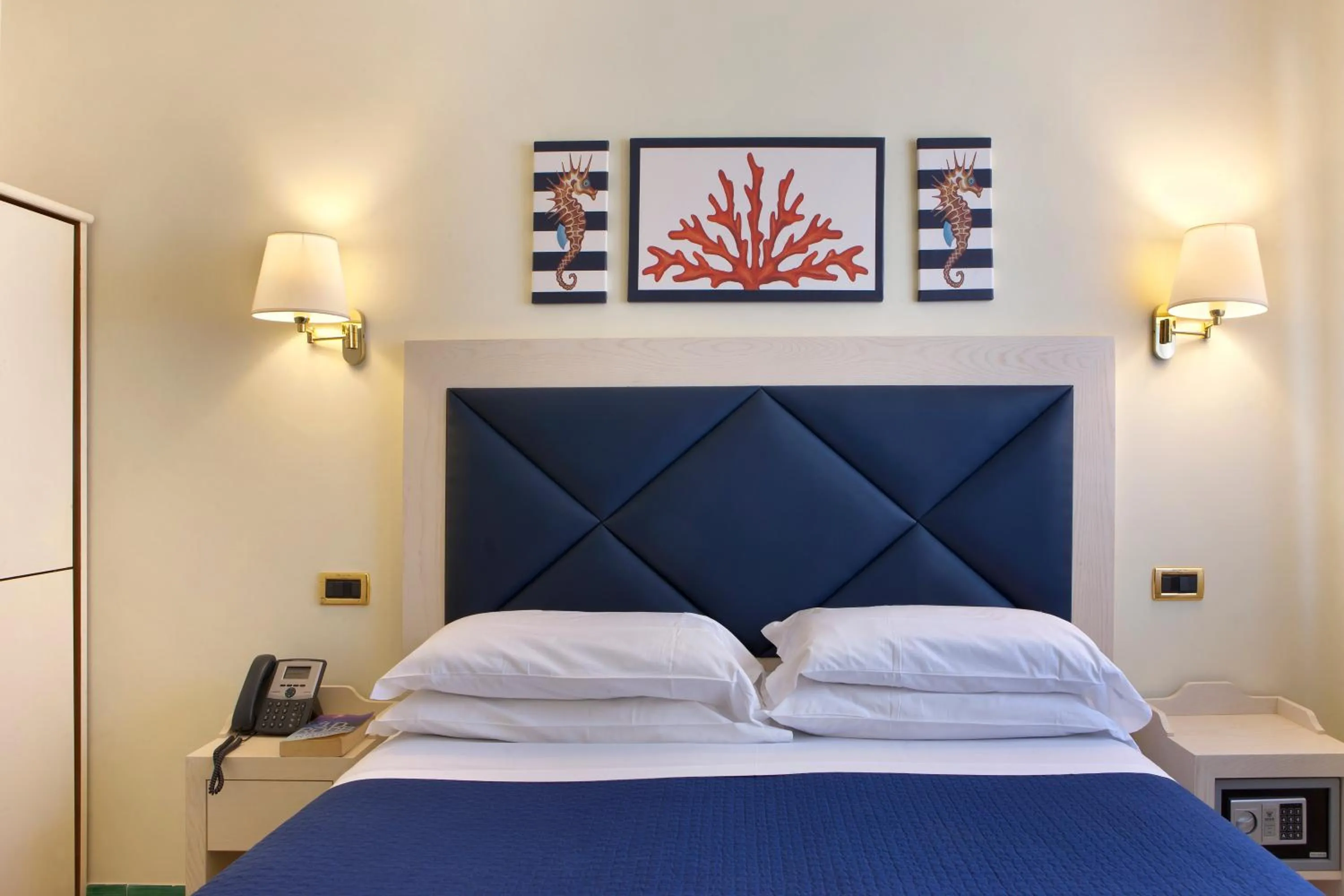 Bed in Hotel Del Mare