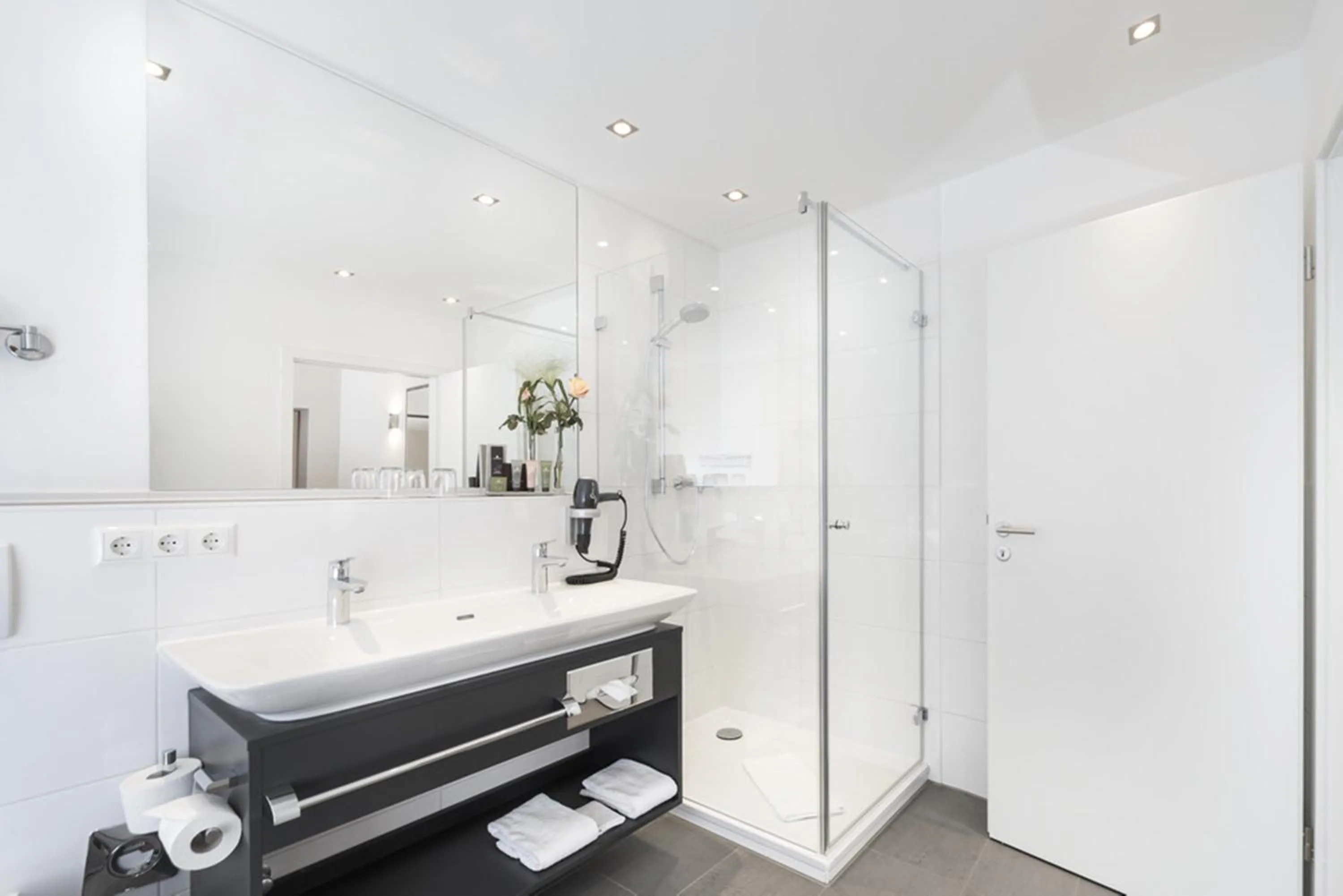 Toilet in HerzogsPark Apartments mit oder ohne Küche