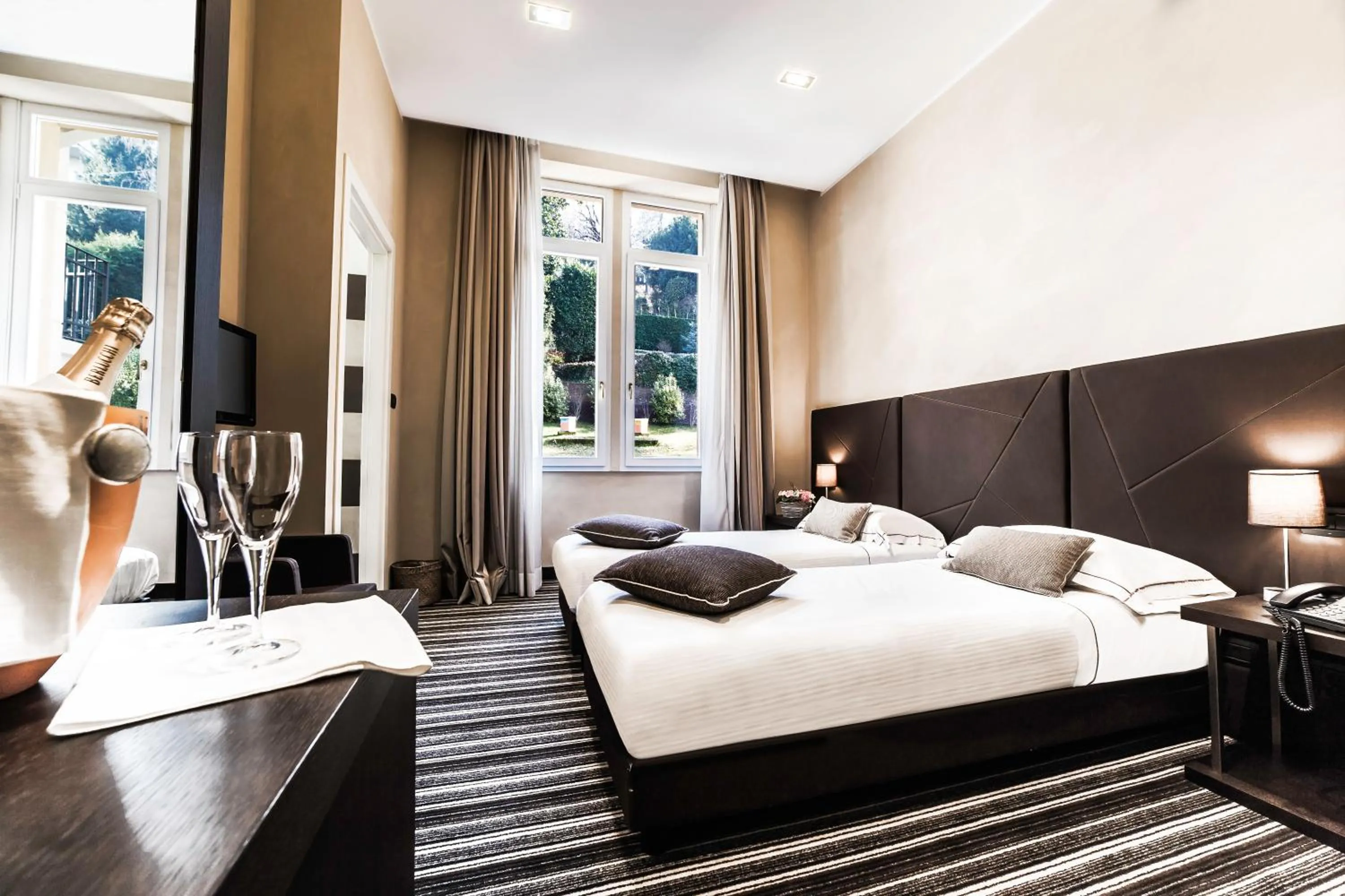 Photo of the whole room, Bed in Hotel Principe Di Torino