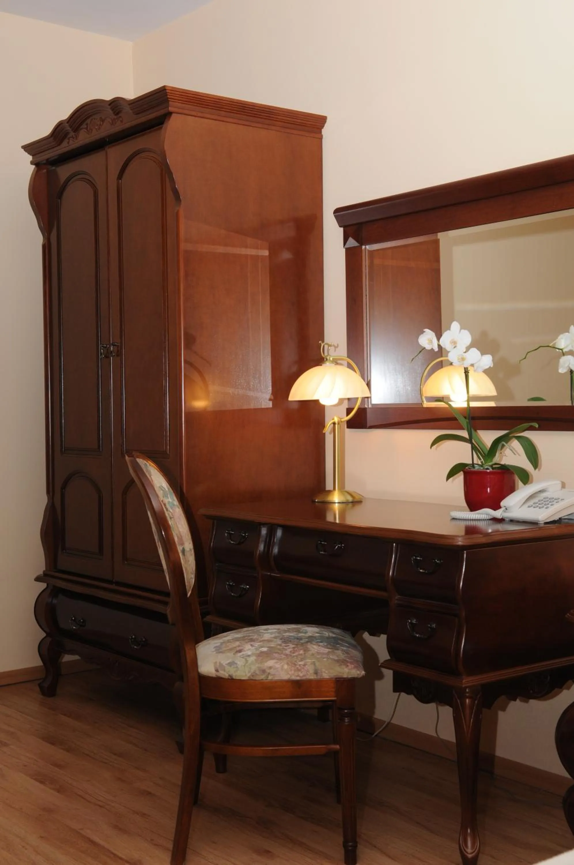 People in Hotel Gracja