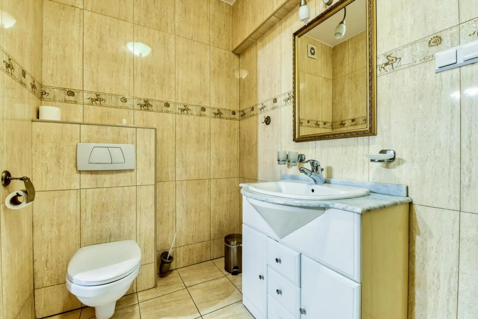 Shower in Hotel Gracja