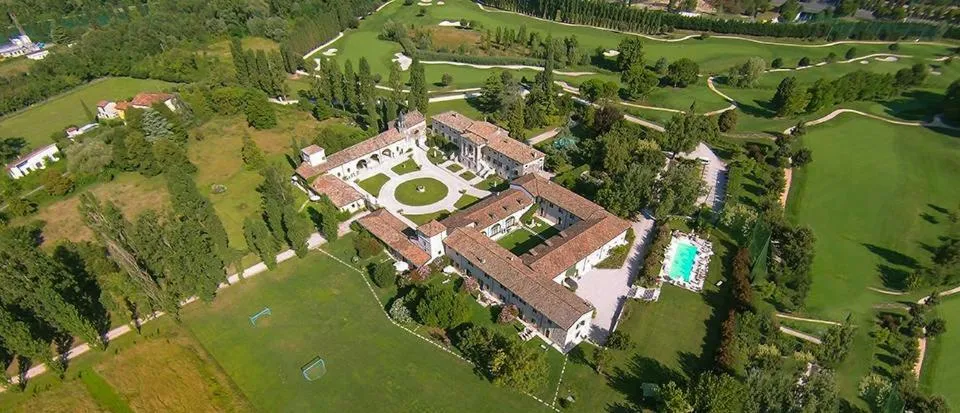 Bird's eye view in Apartments Relais Corte Paradiso