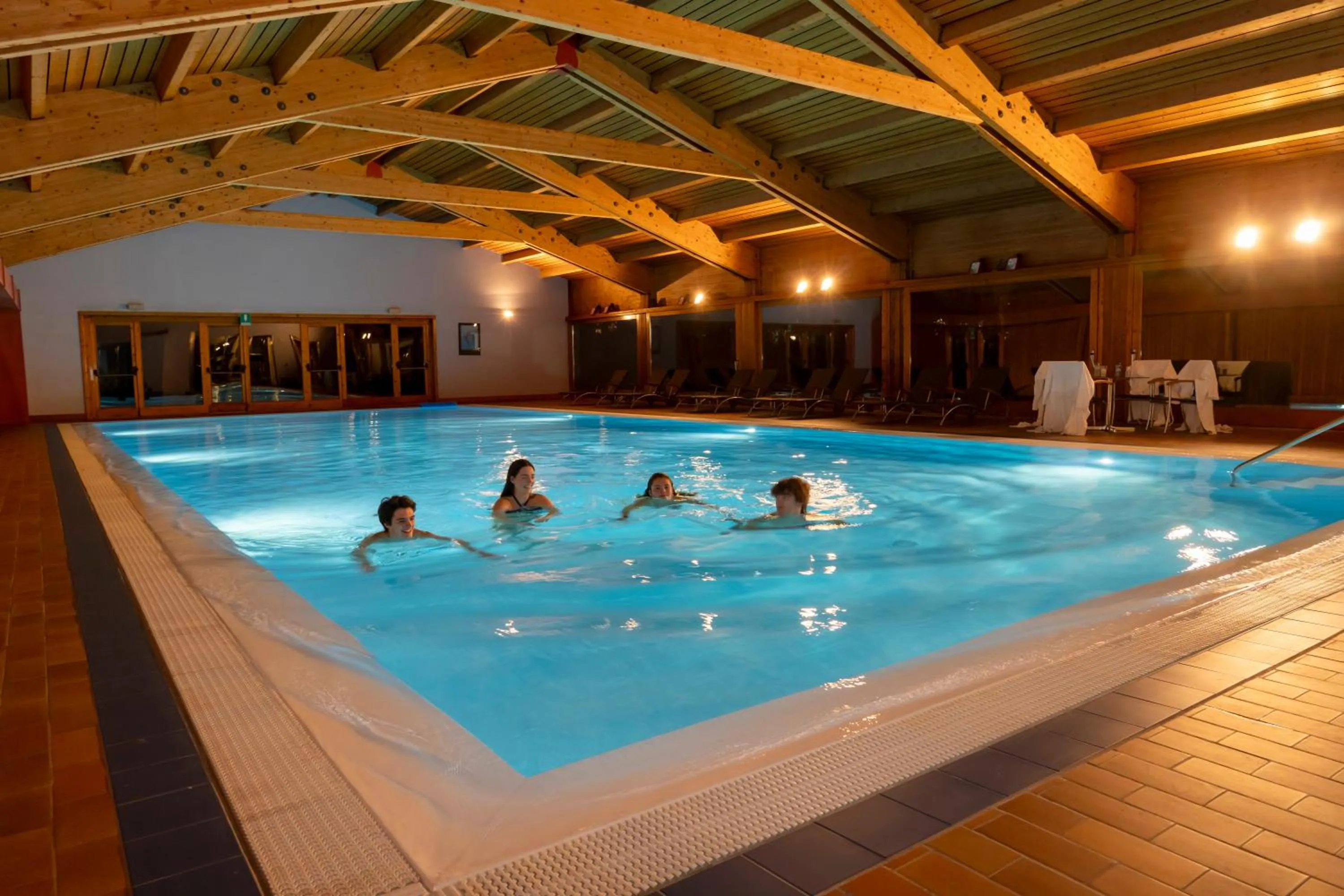 Swimming pool in Palace Hotel Wellness & Beauty