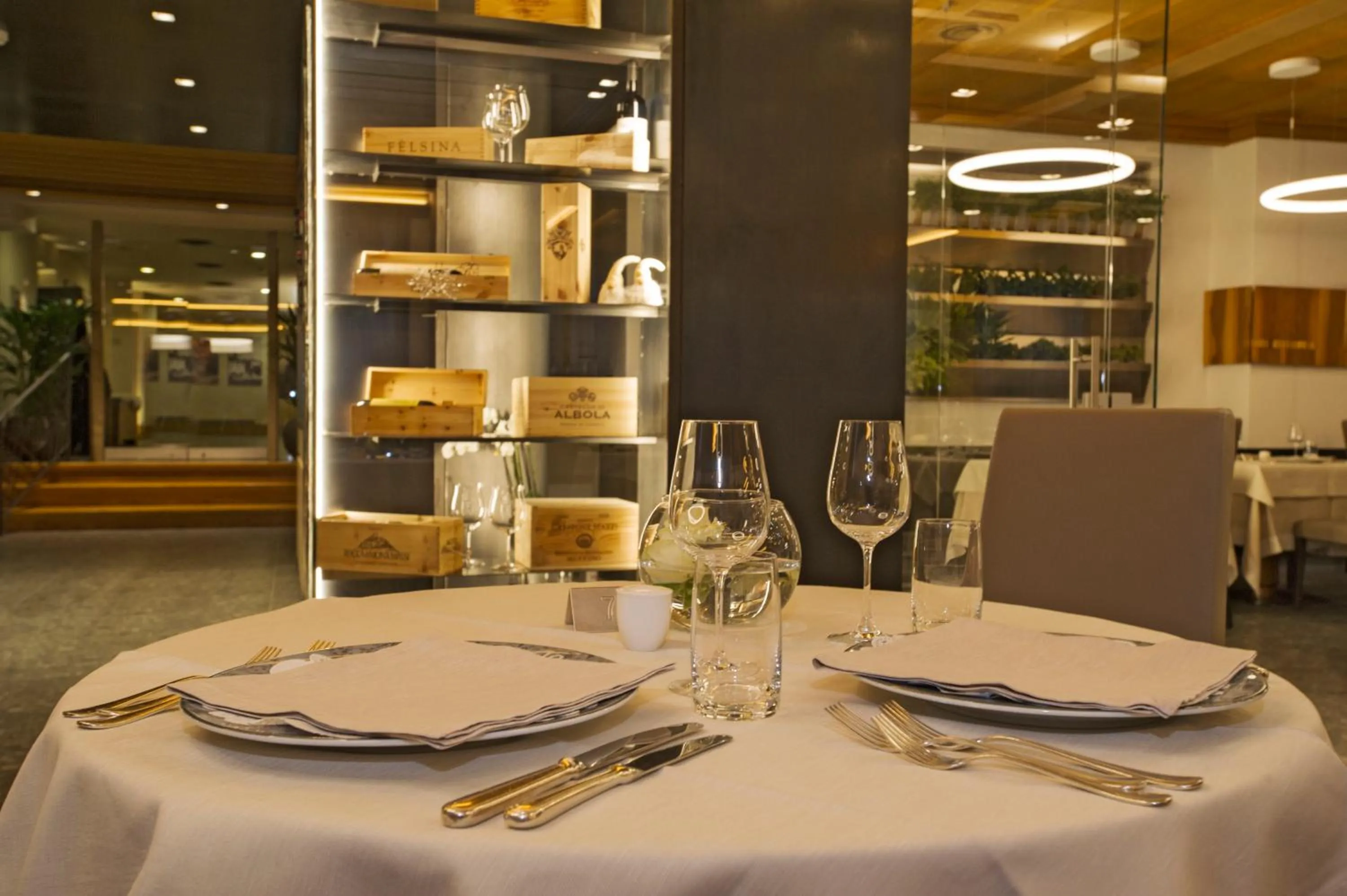 Restaurant/places to eat in Palace Hotel Wellness & Beauty