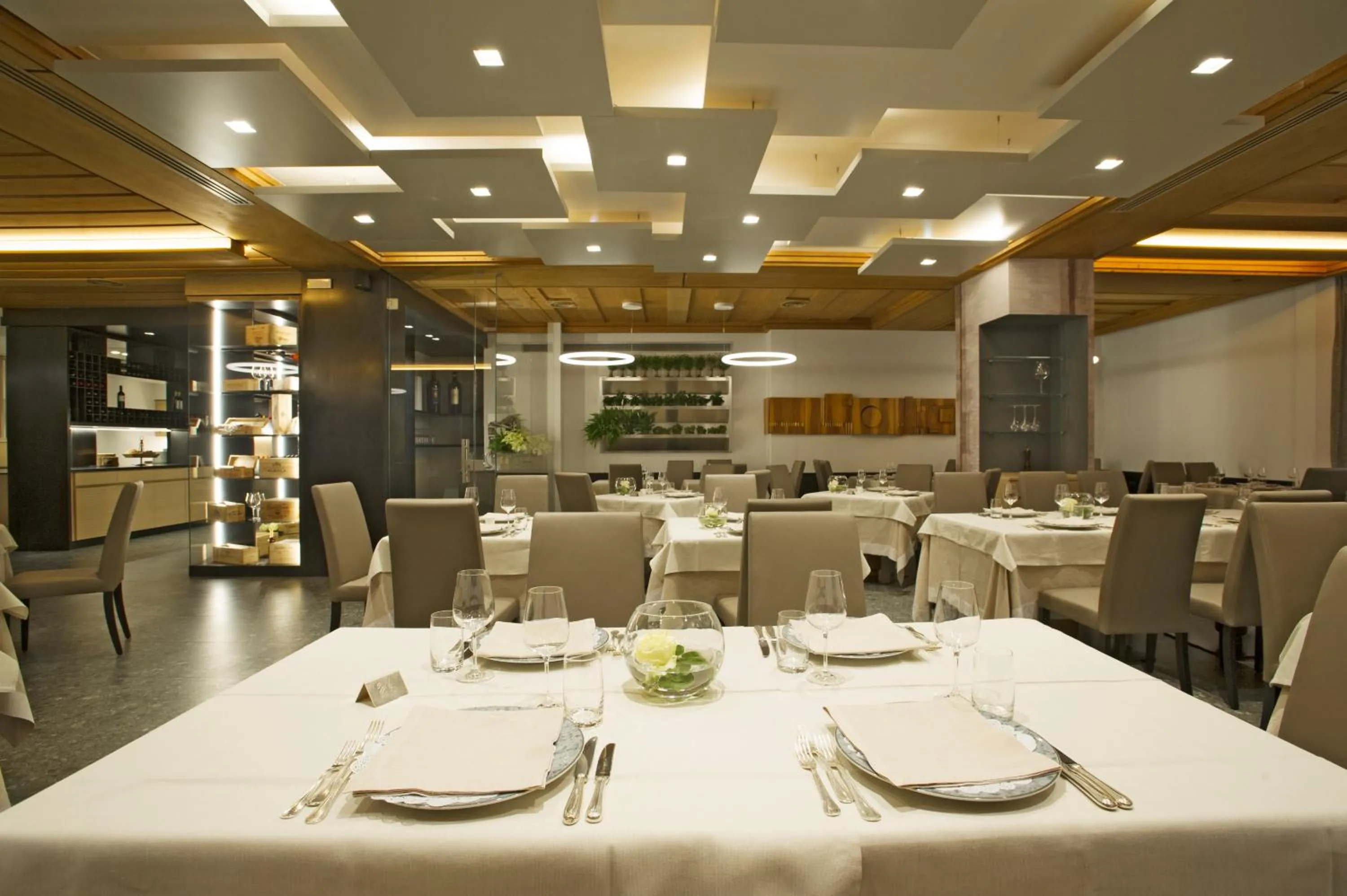 Restaurant/places to eat in Palace Hotel Wellness & Beauty